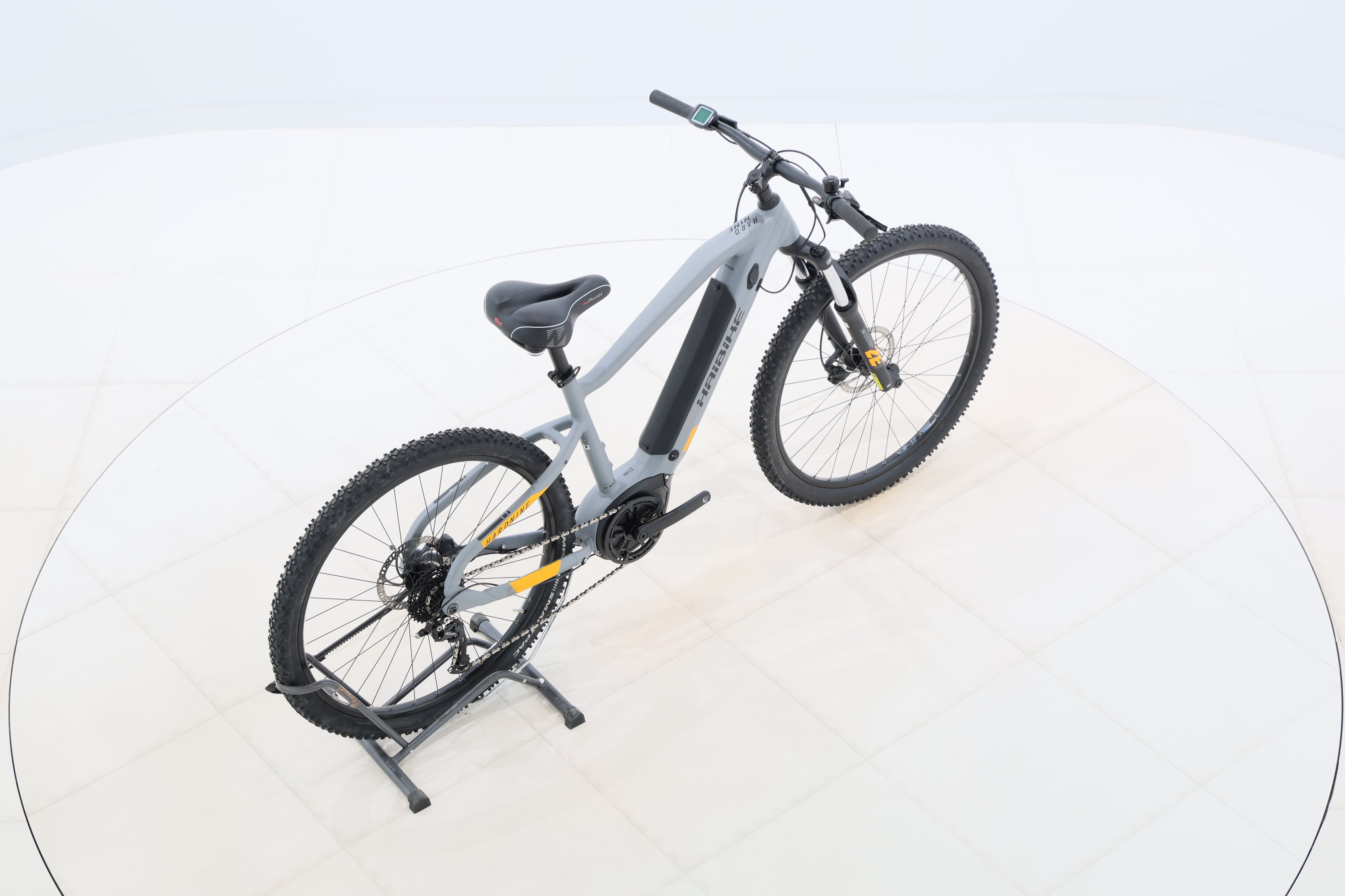 d04afc40-6996-40b1-9d2a-d145f7194848