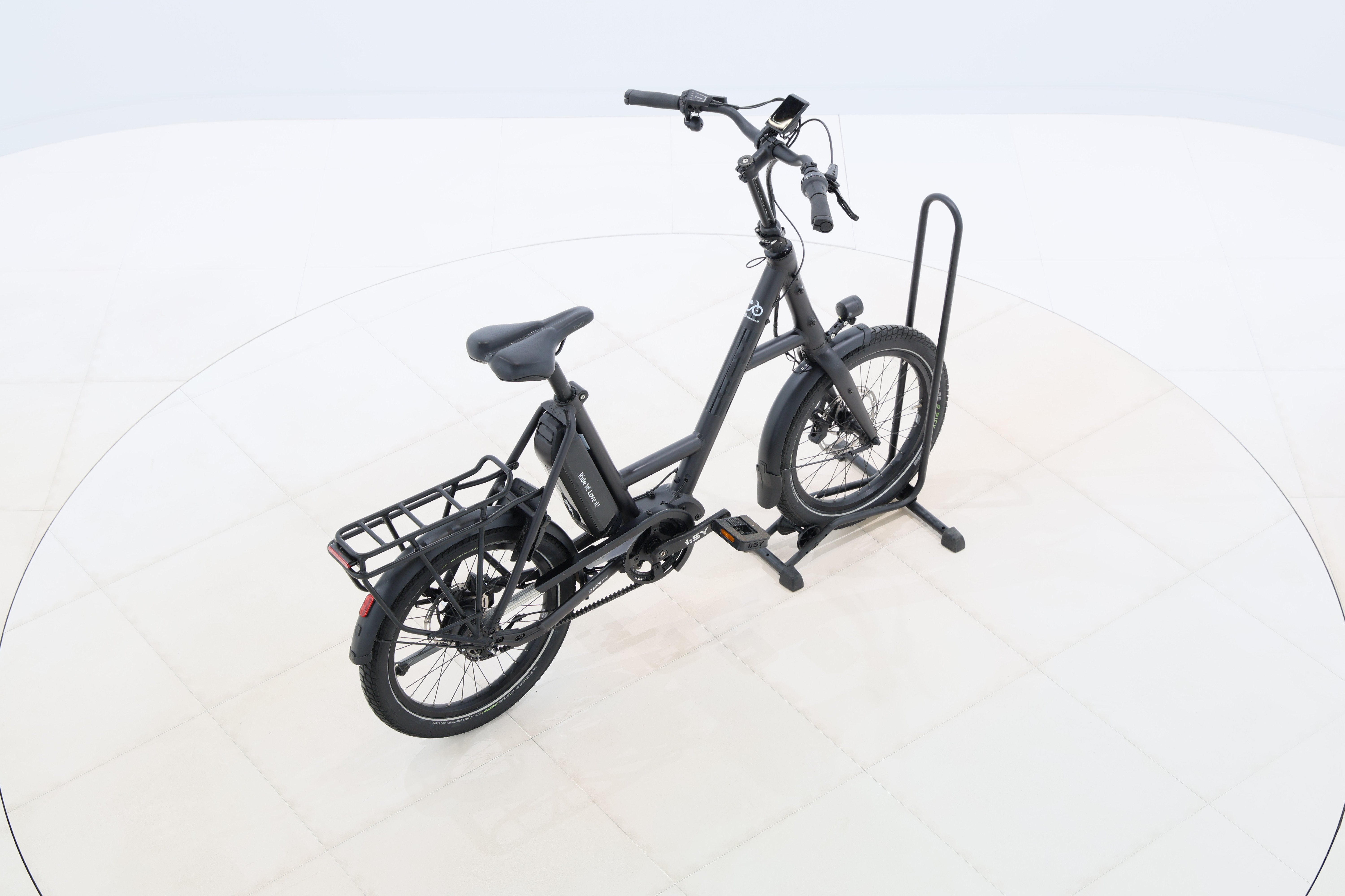 938bf22c-c450-4002-85c2-3575bf1fa7a1