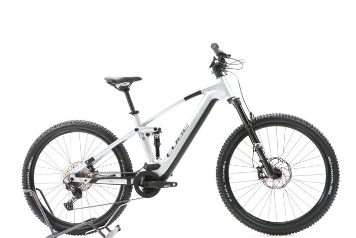 Cube STEREO HYBRID 120 RACE 750 2023