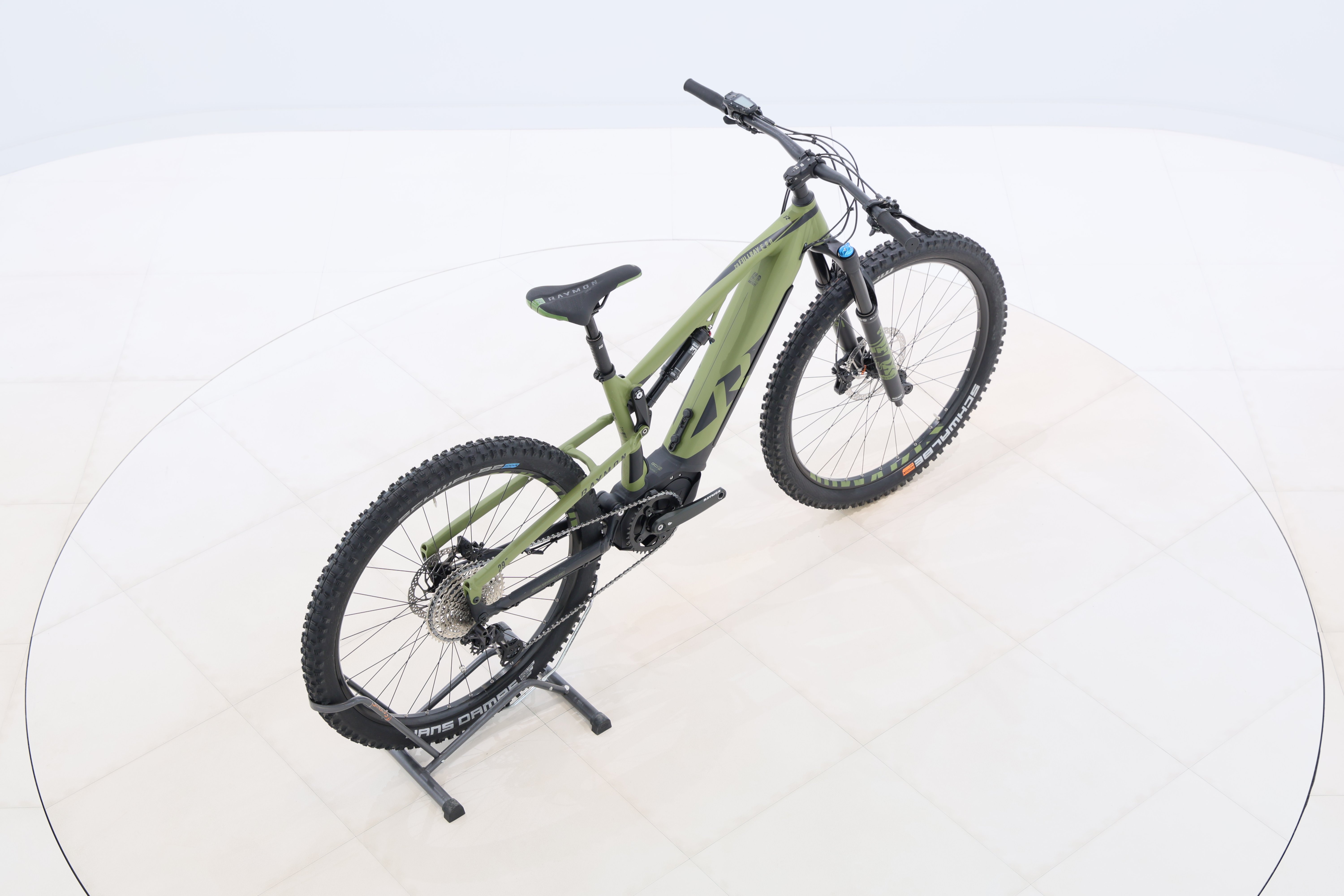 9ca96efb-c596-42b0-b1d0-e6db7bcb9628