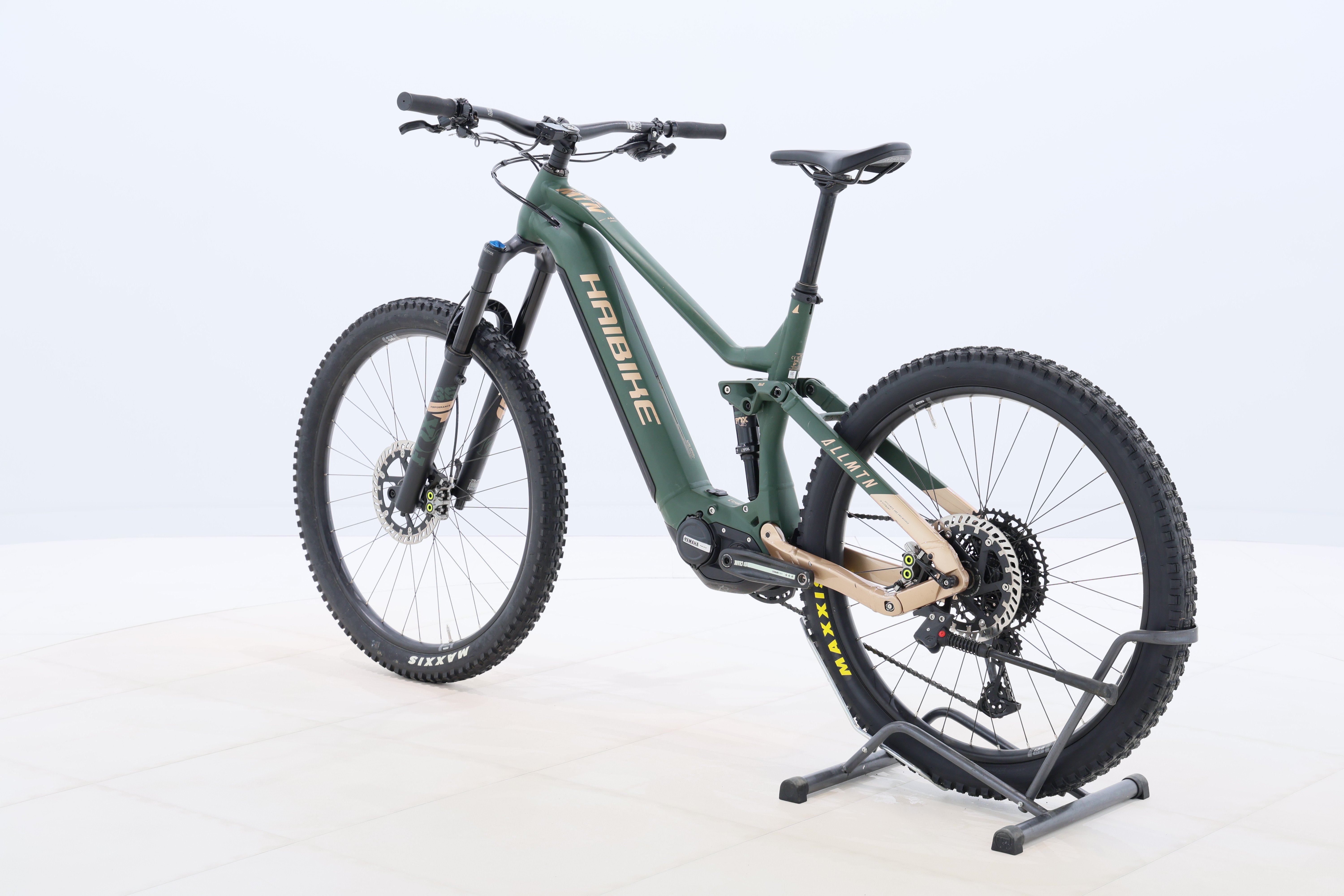 4b67a1b1-1932-4554-b000-bc136ee6e23f