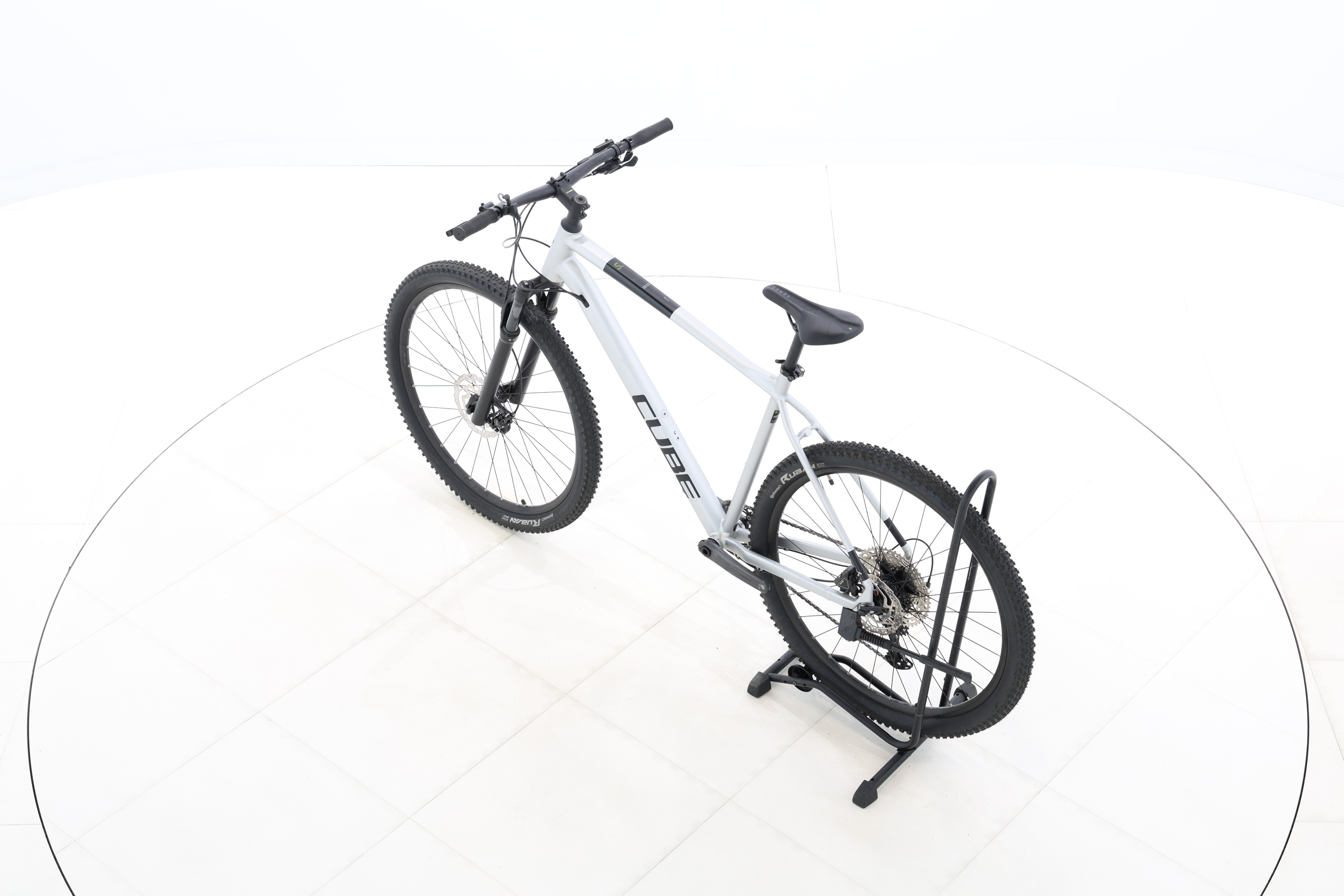 fbfb2628-749d-450e-bc2f-741ad67c8fb6