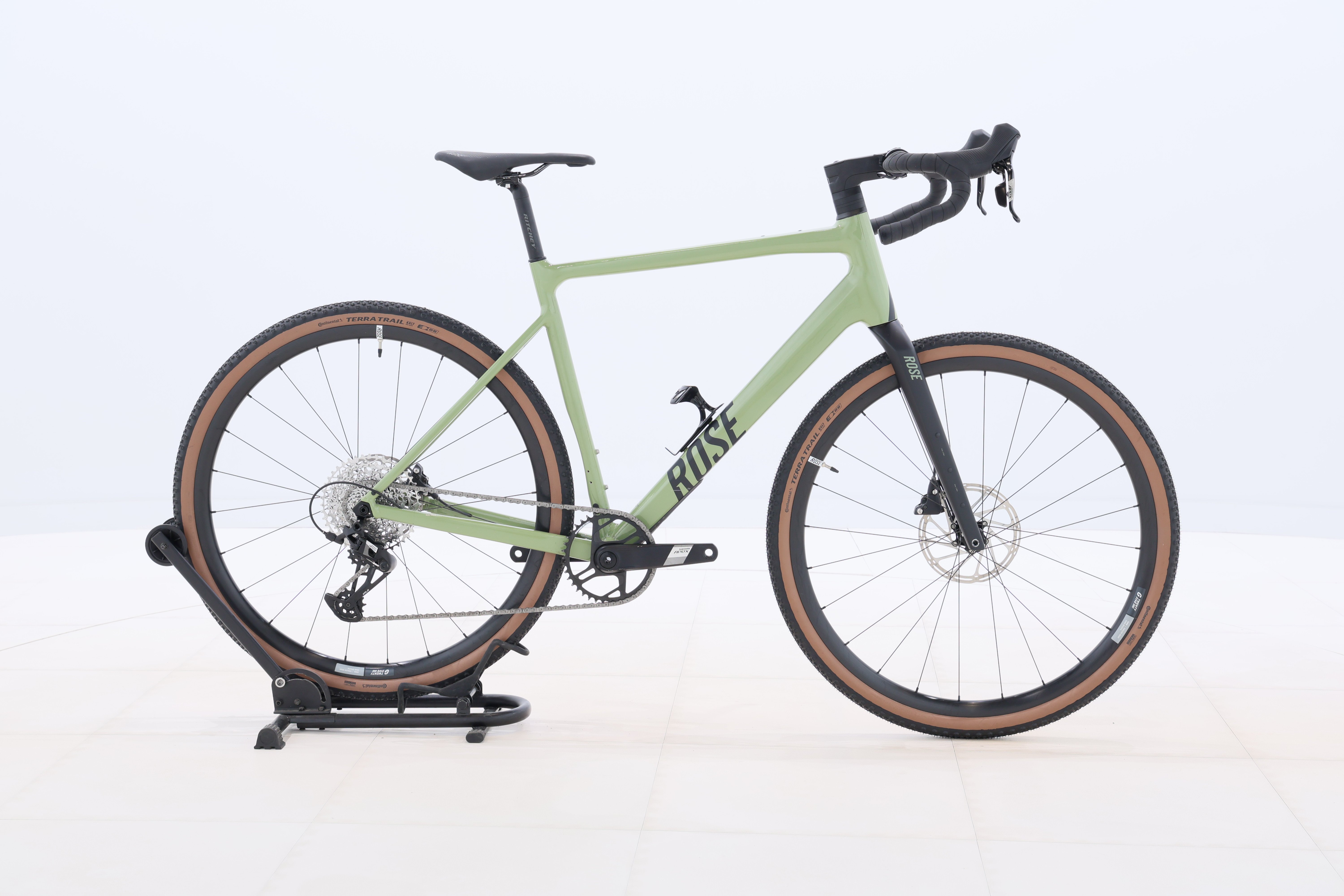 e26a3998-78a9-4800-8187-fc21bebc0afa