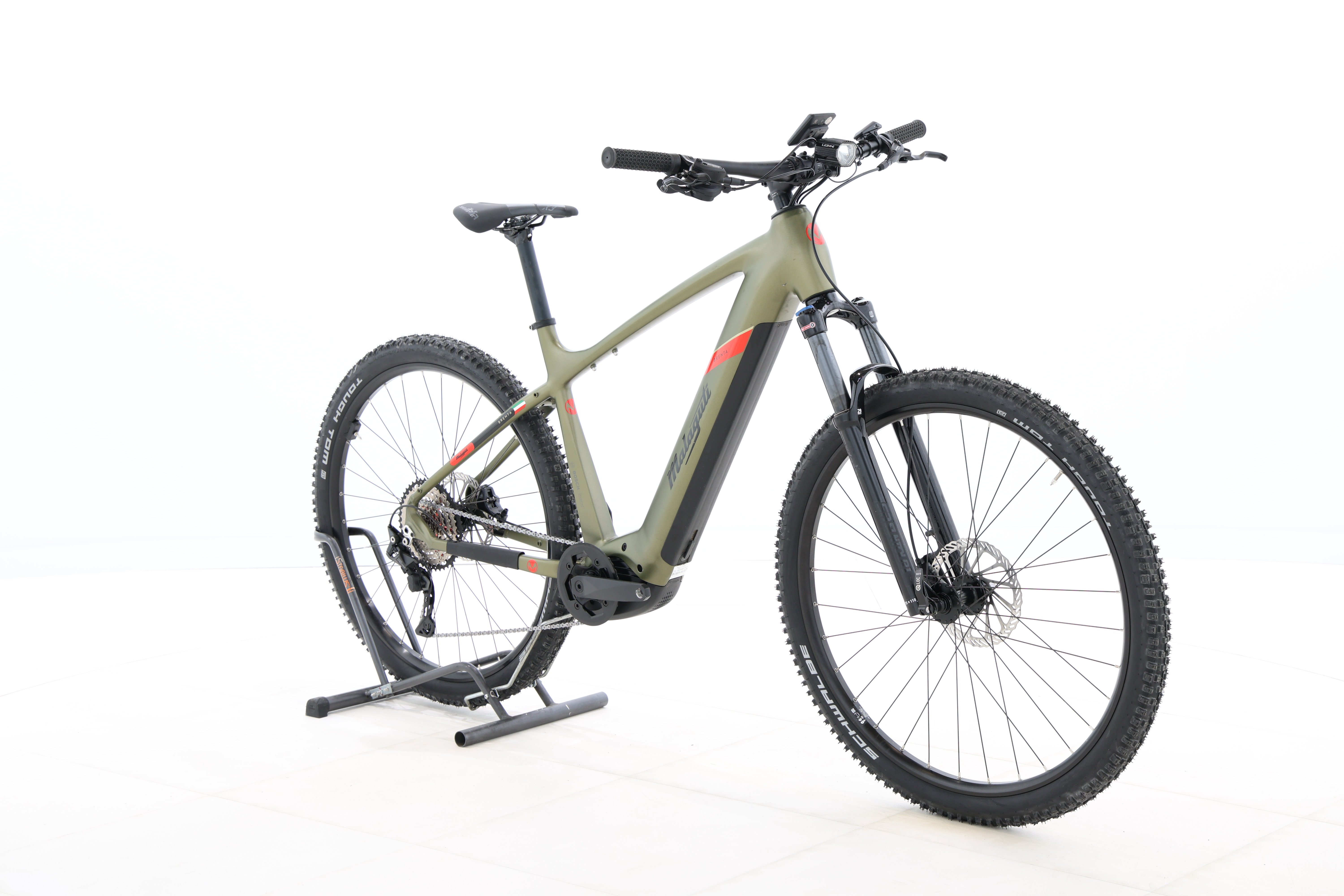 f0dd8298-b375-4d4e-bb6b-27d37ca12fe4