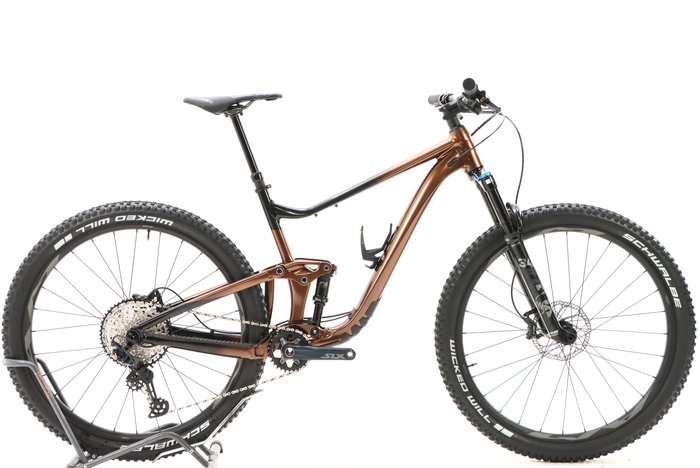 Giant Trance 1 2022