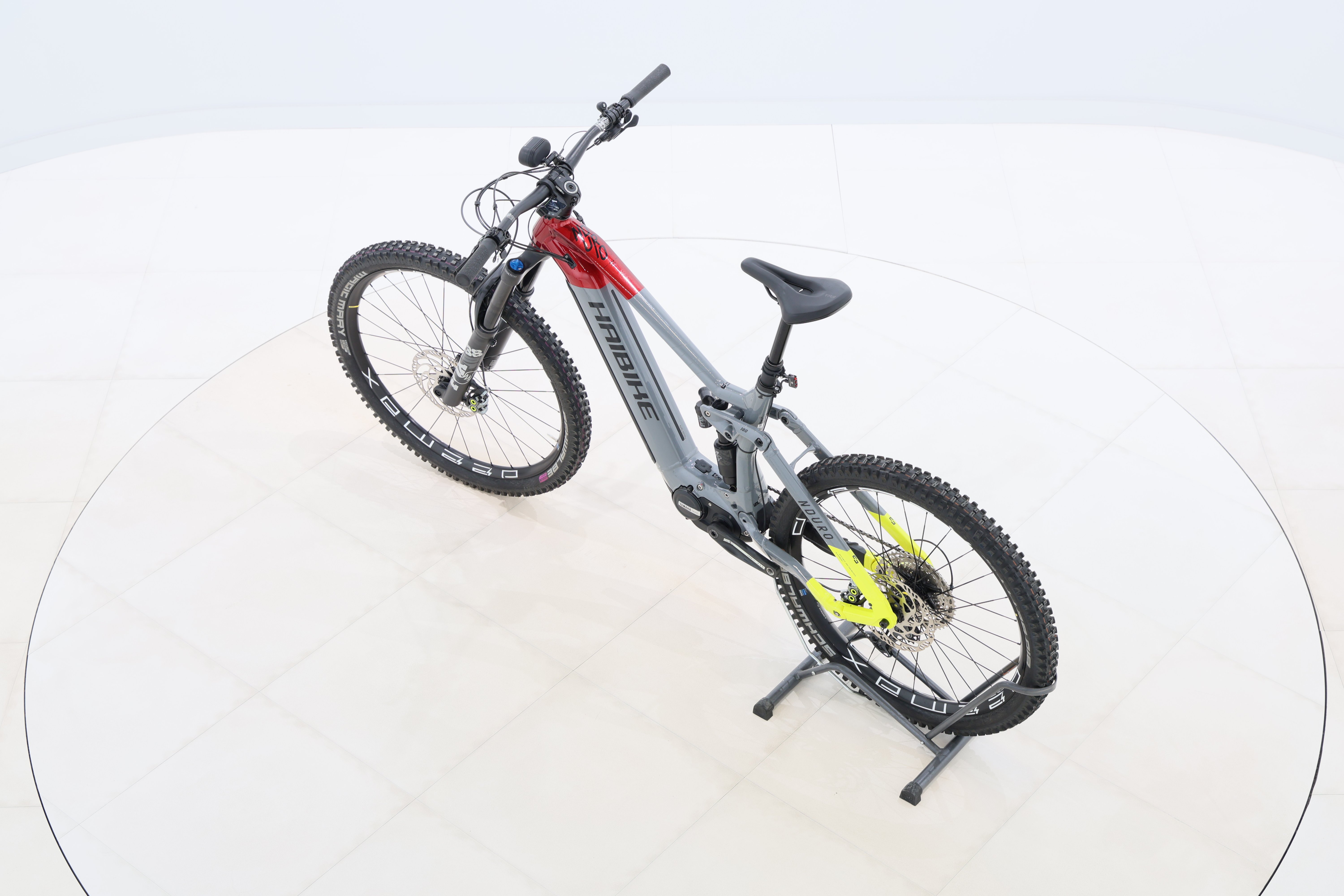 1913b9af-06f5-40b5-a795-e6559bc2187d