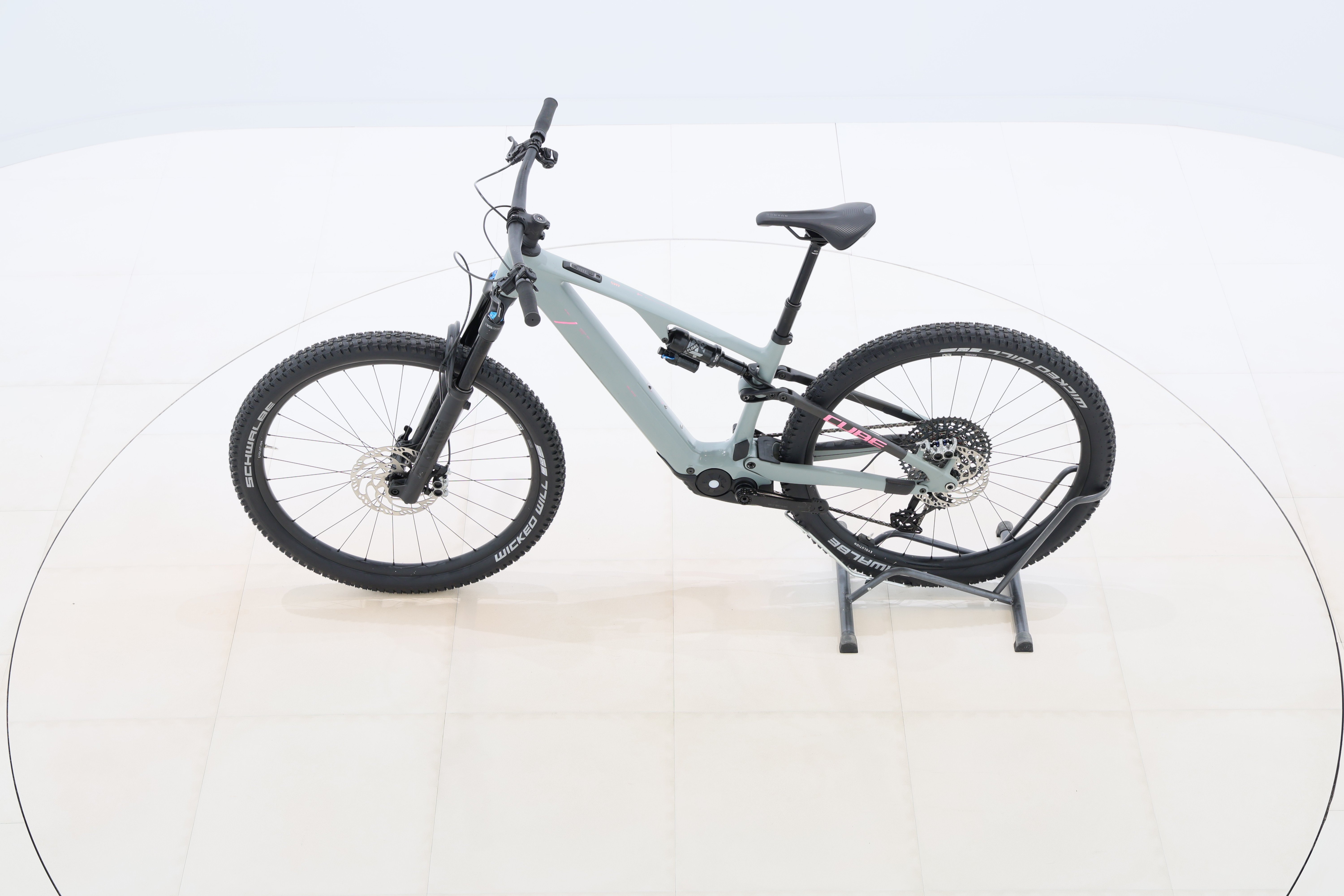 03c33728-efdf-4e8c-ab8f-746d9f997141