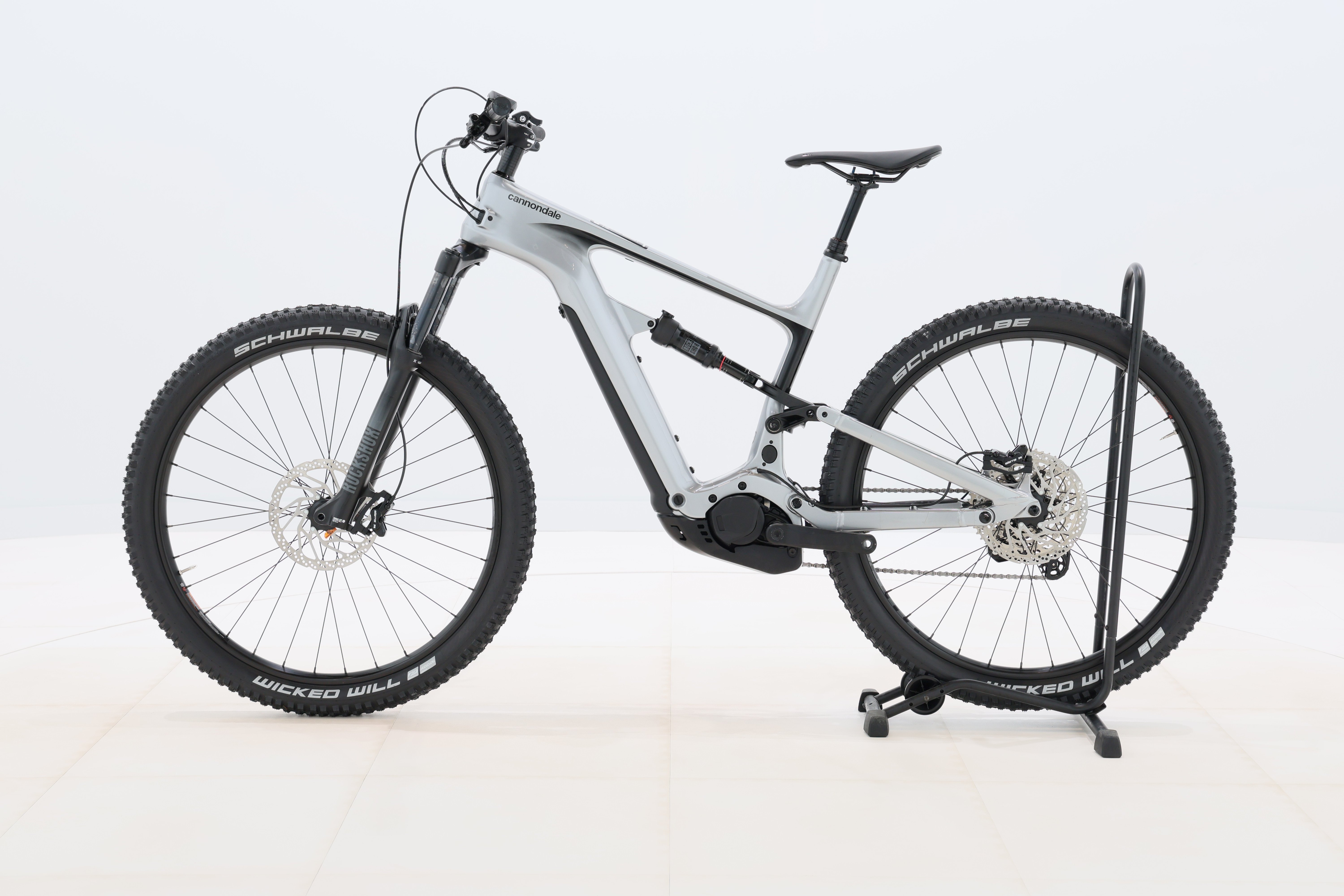 83c10a00-d0e3-4b35-bf4a-cd146abb5cdb