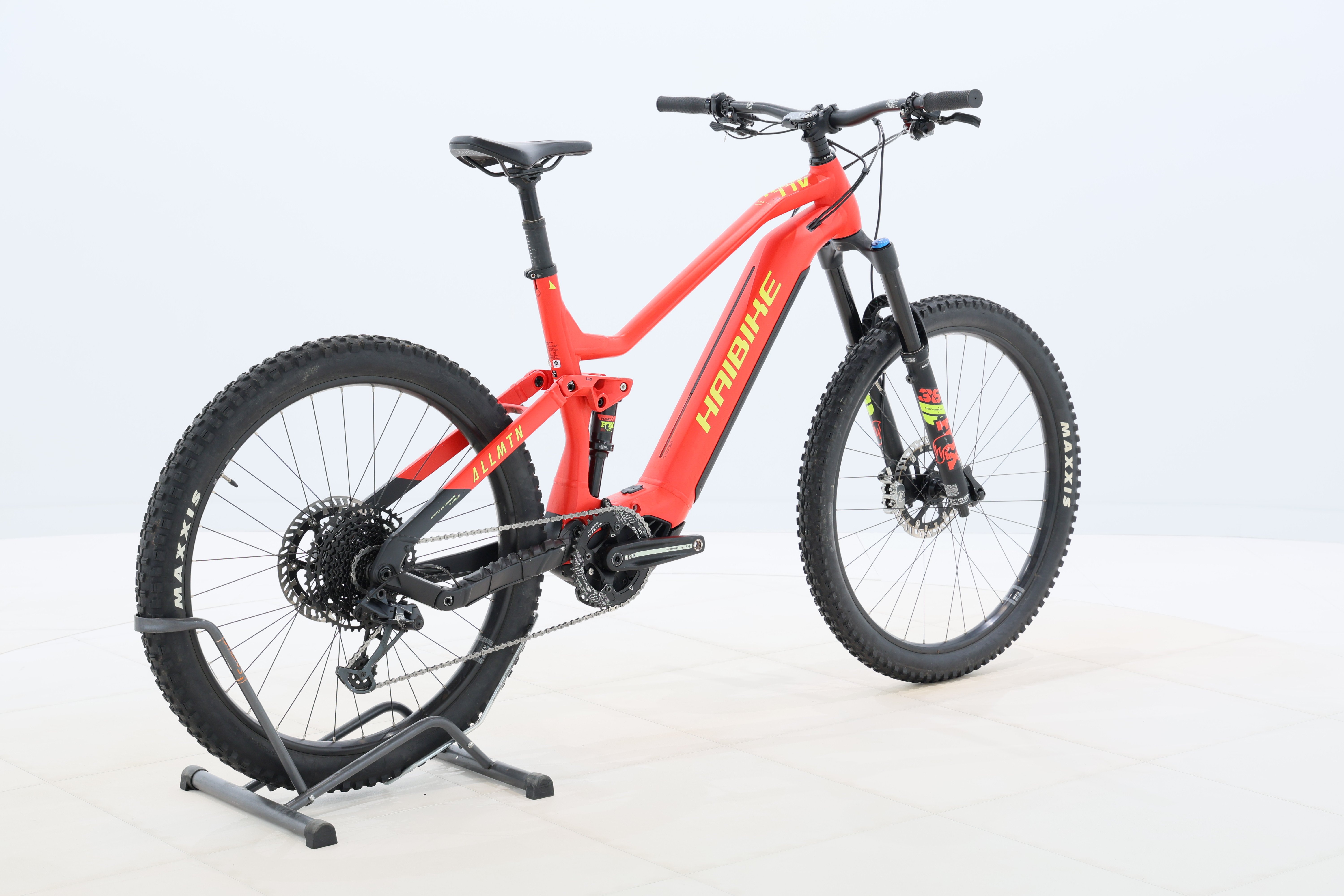 0f0202f2-c1f9-4b52-9dcb-e6c26de14732