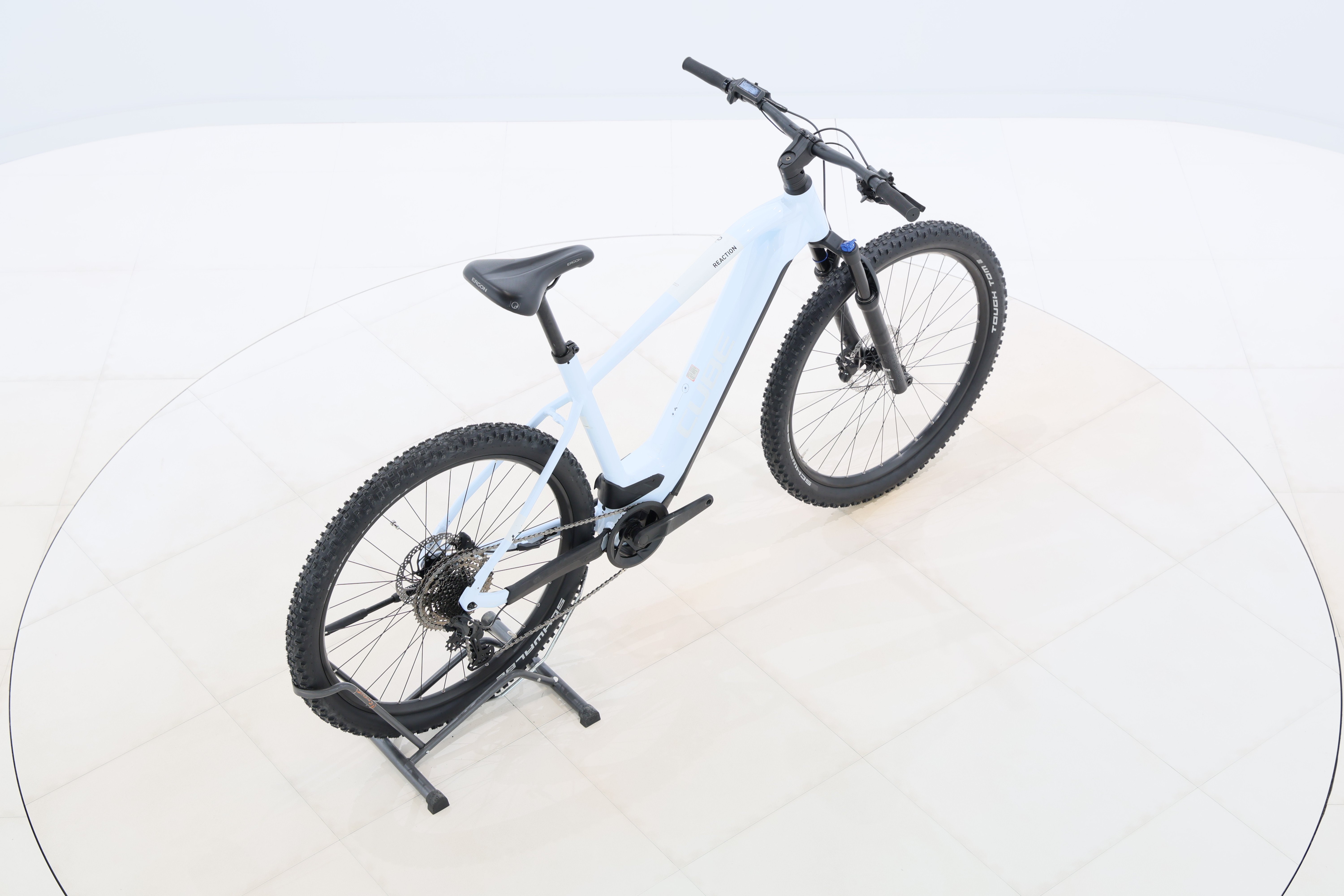 04ec46ea-3bac-48e0-9f64-9ddbeb2cdd1e