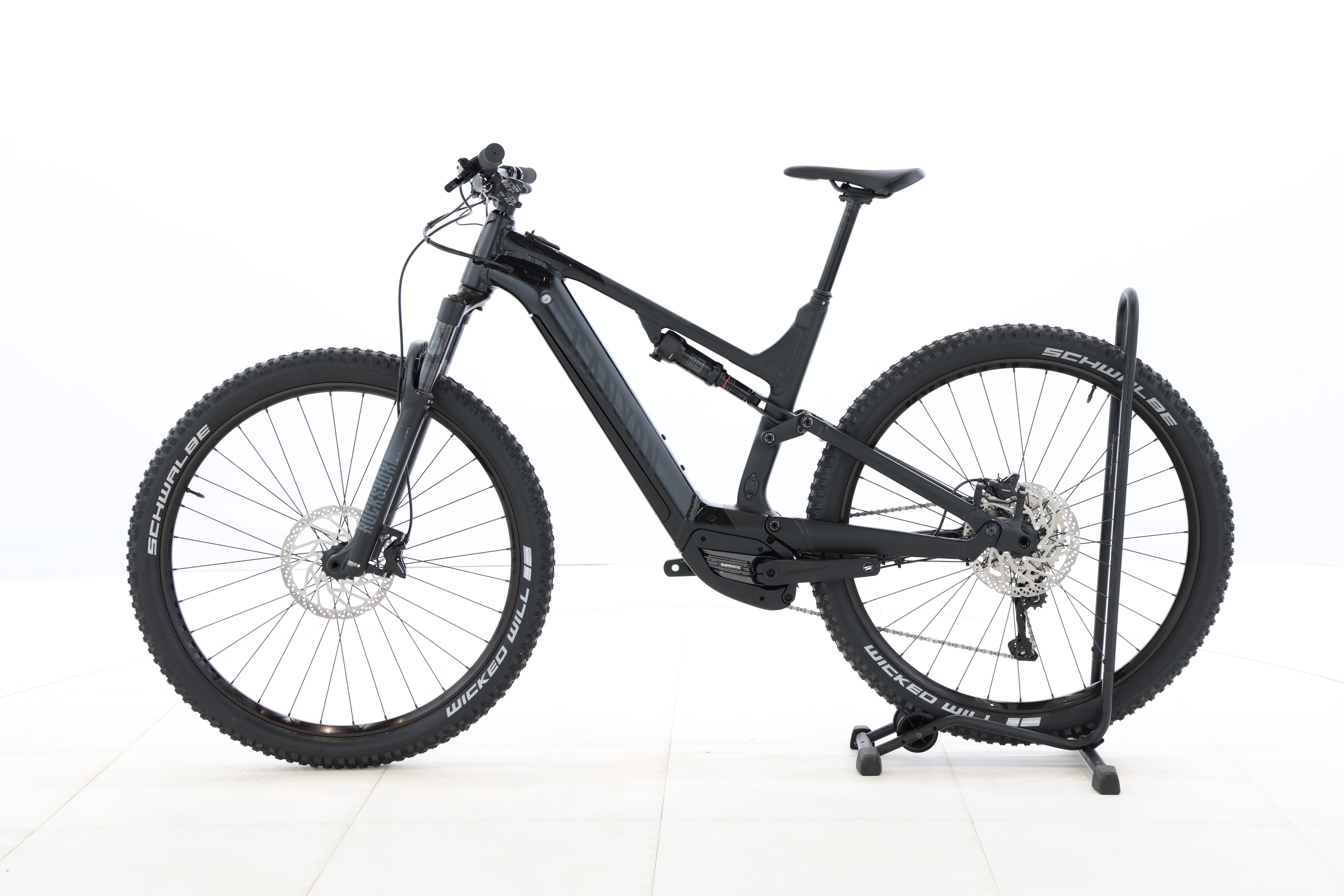 590310fb-92c0-406e-a2a9-fcffe3632c57