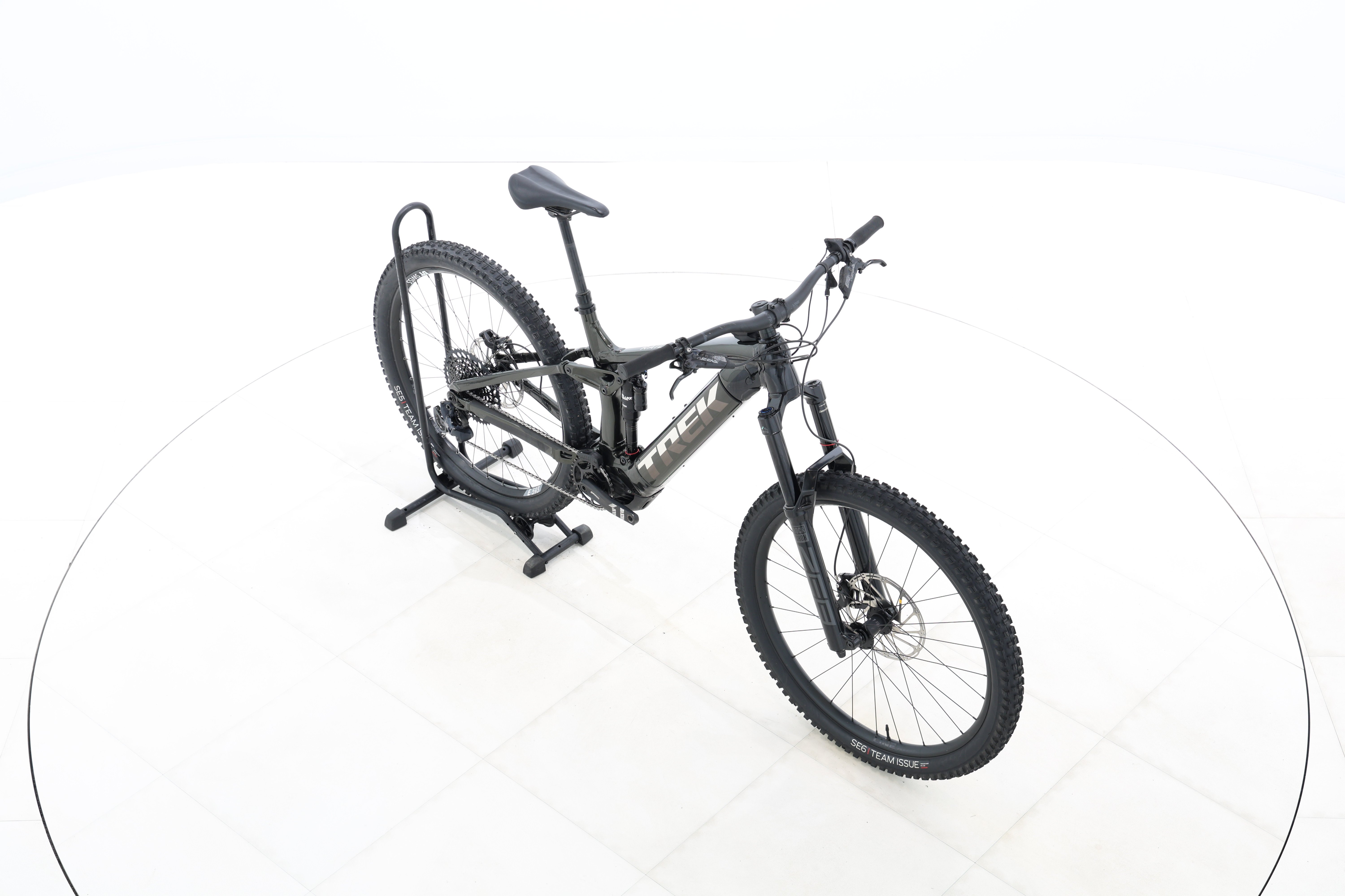 27568f8d-77db-4c4e-9aec-1f4073b90c05