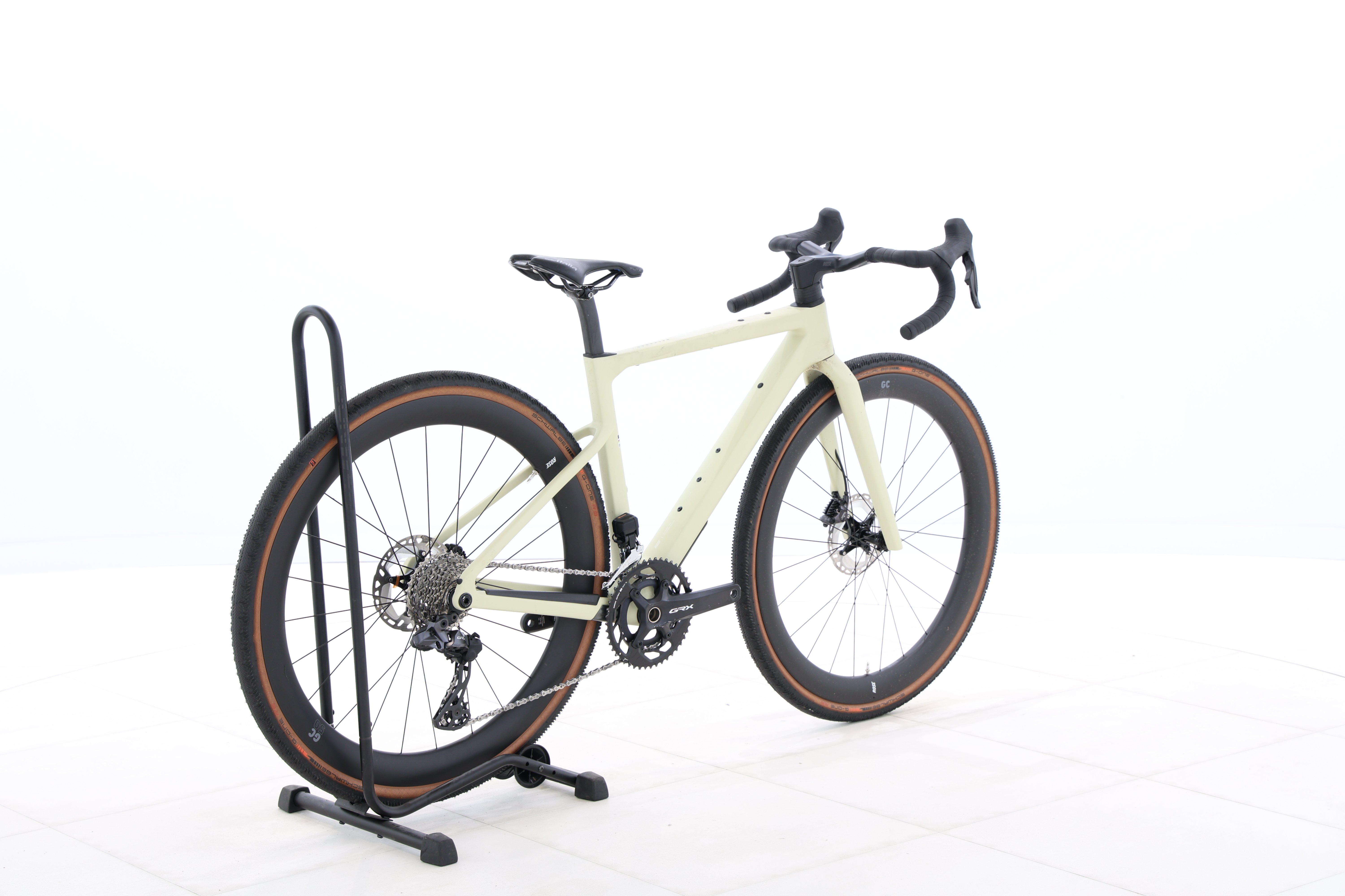 fee87e6a-7883-40d5-8a53-06a97011d8d0