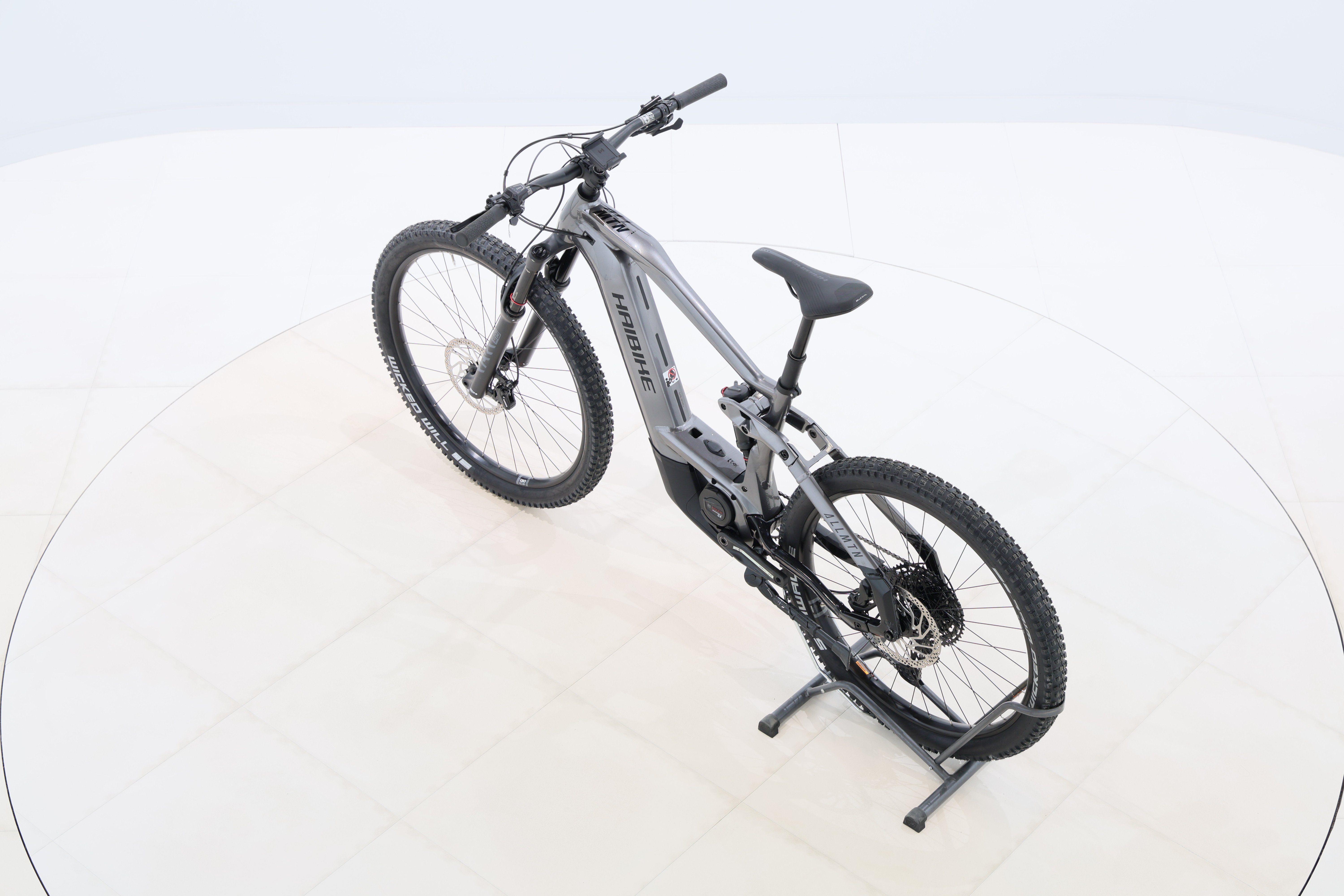 0ddbfe31-75a9-423a-b16b-50a657626512