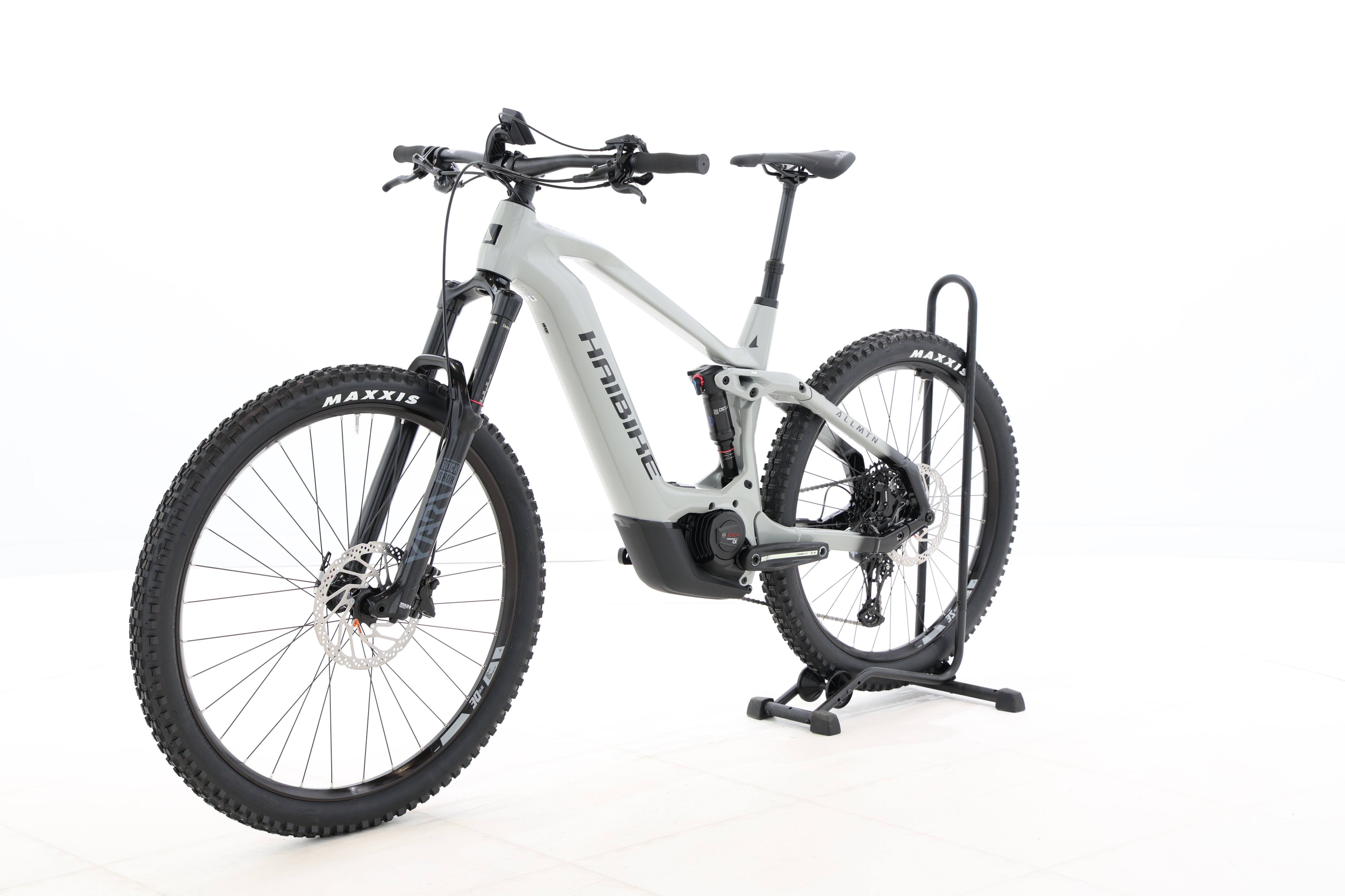 e9ebf3d9-d333-458c-96fe-ecf7e4d18a17