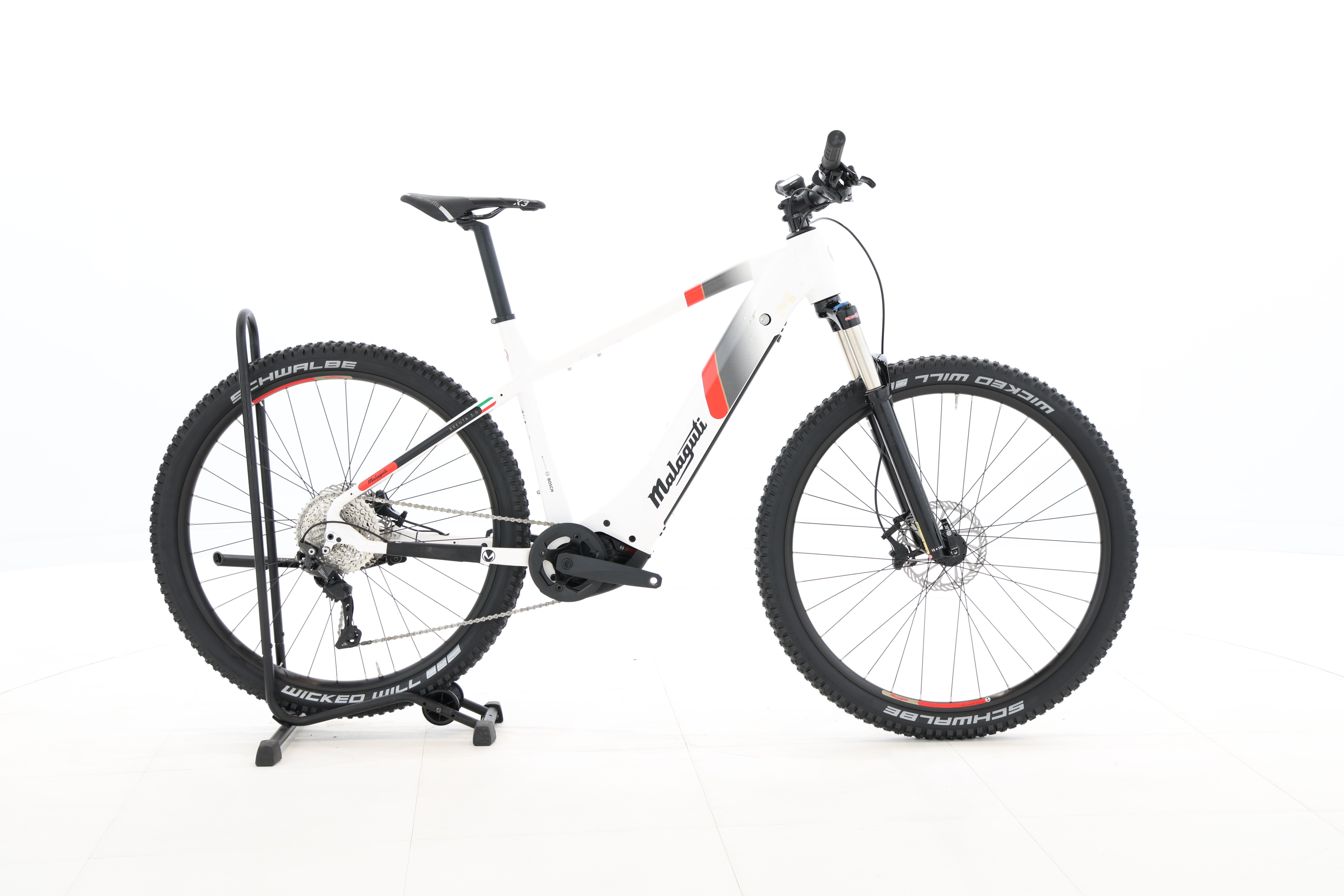 d162d83e-2226-4c5b-913d-87cda3b881c9