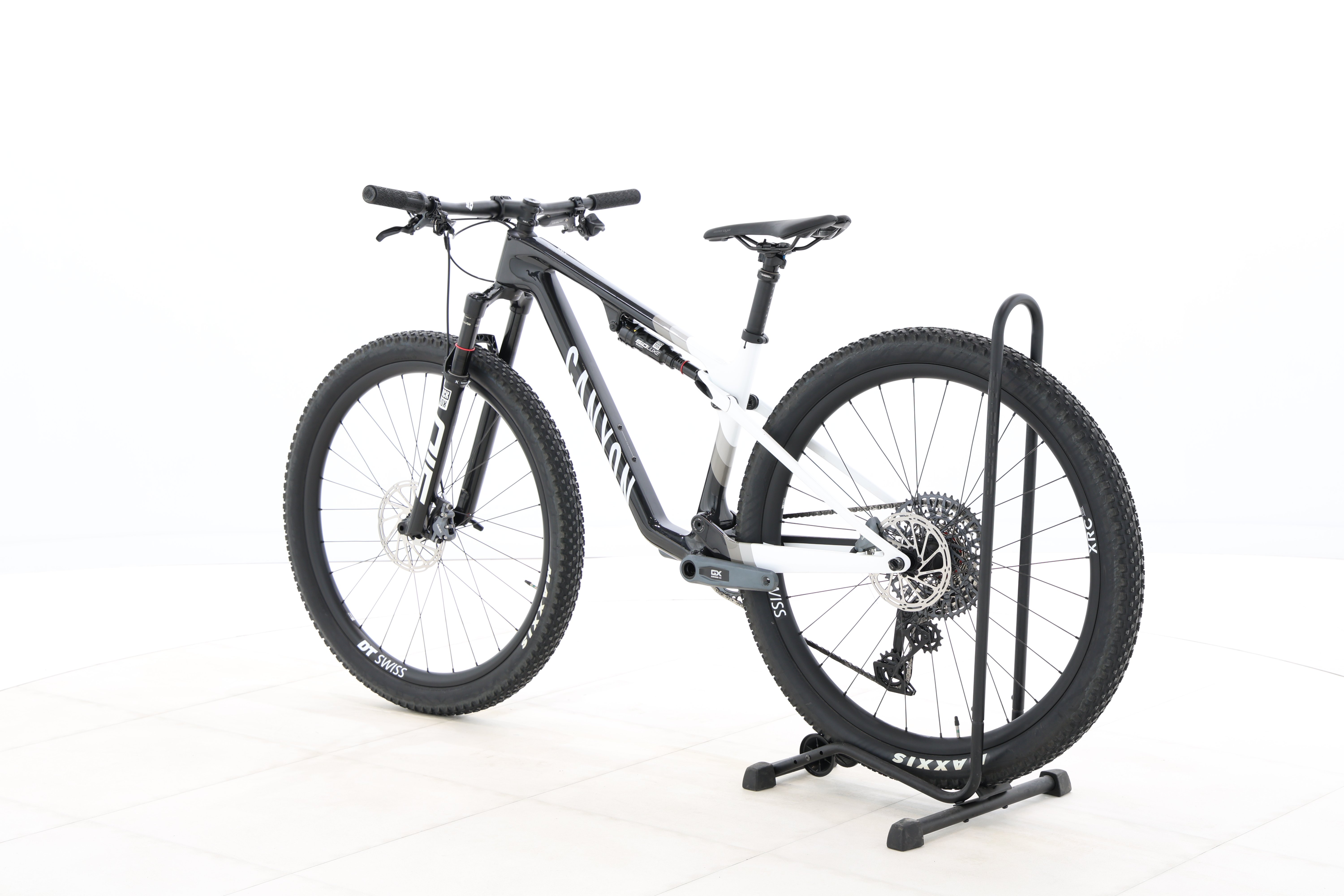 15638085-9050-4e98-97d2-e482ff2991f1