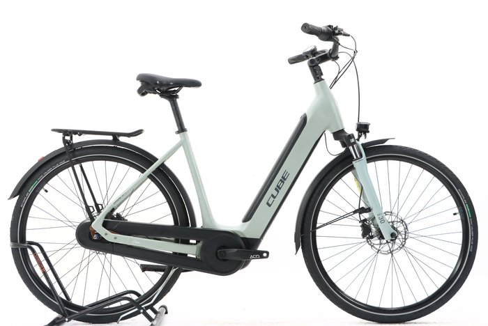 Cube SUPREME HYBRID ONE 400 2022