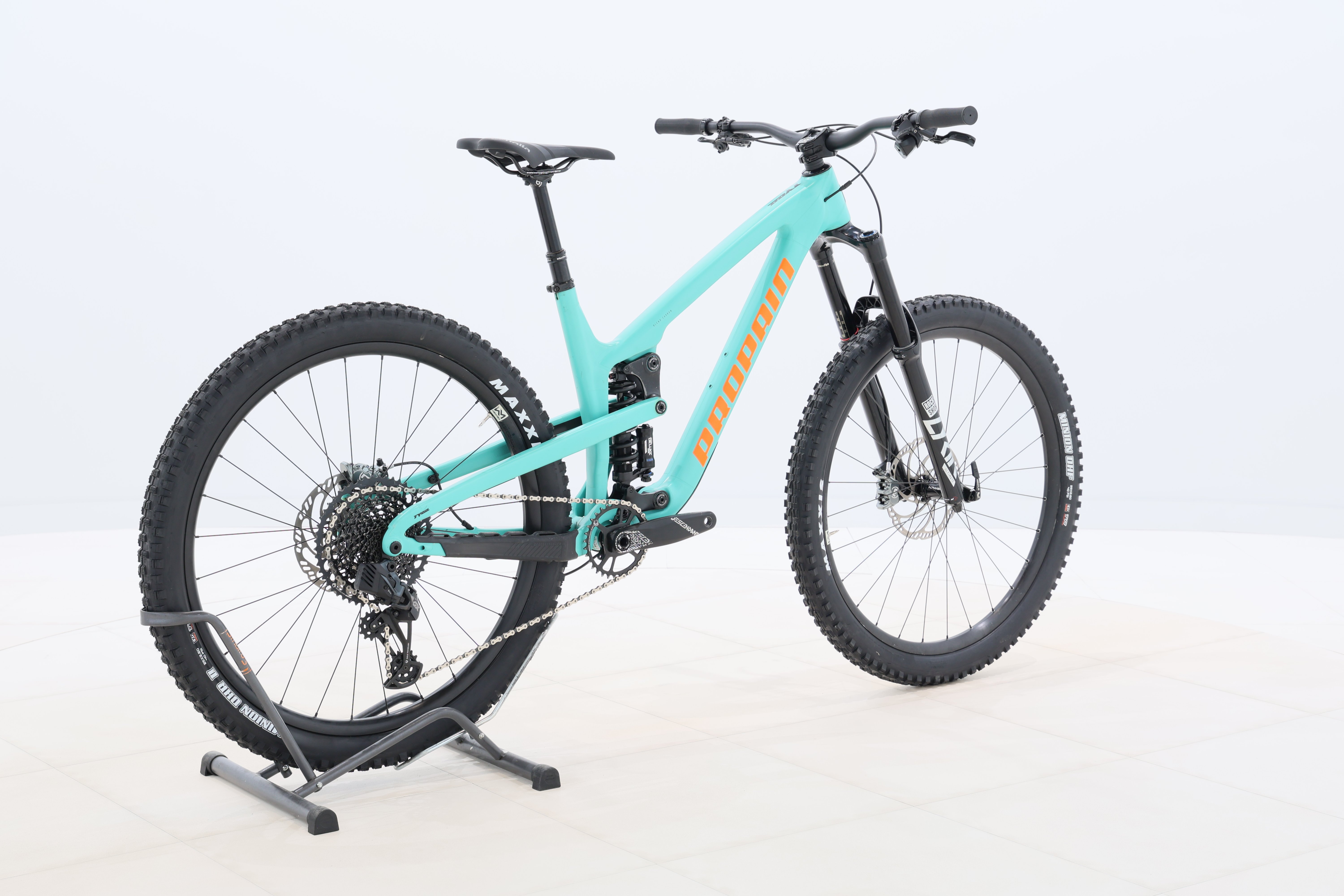 fec38ba5-8b02-4e37-9438-cc8aa18f4483