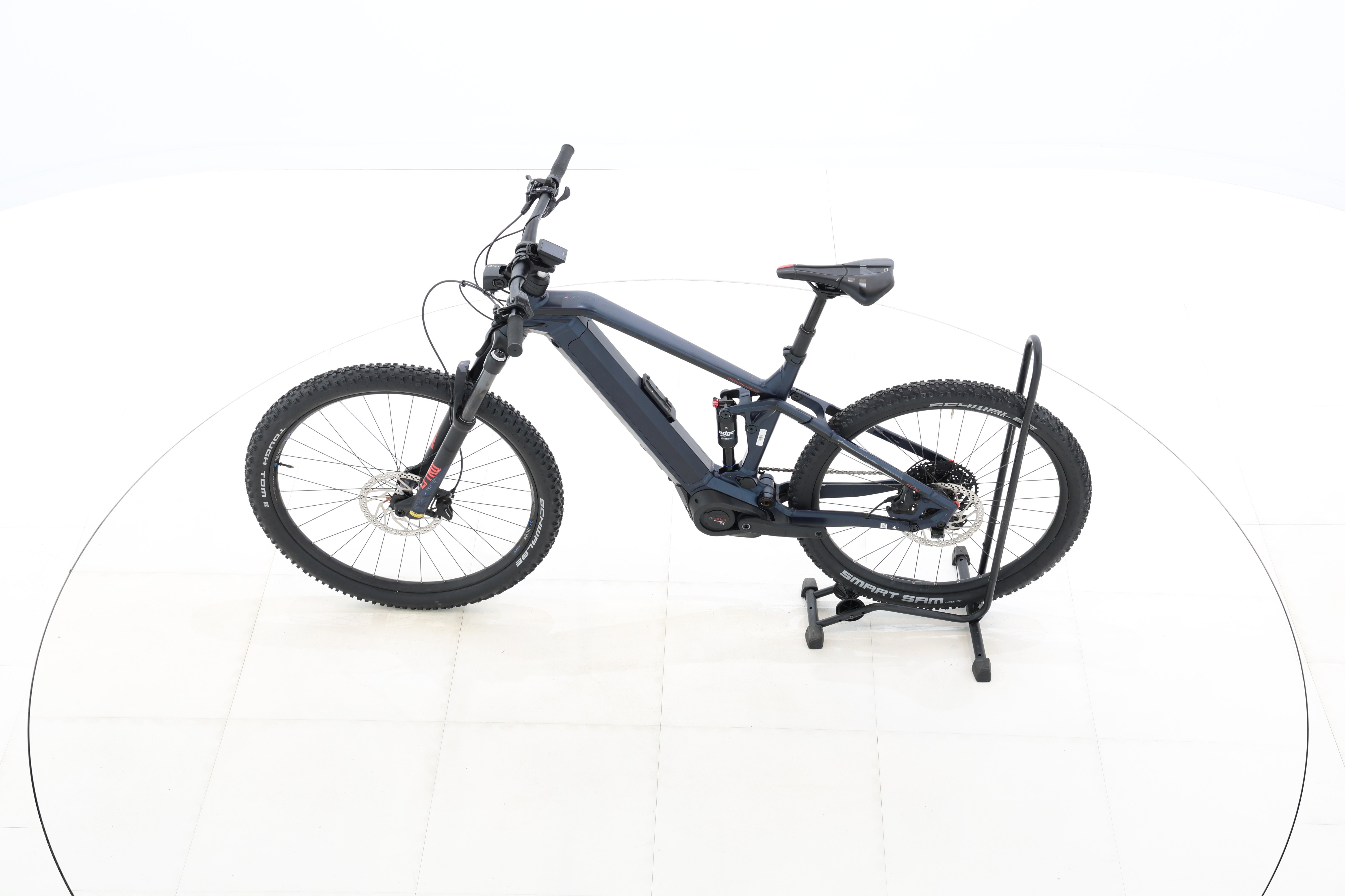 16f2853a-9da1-421f-aa2f-e2a06e754c76