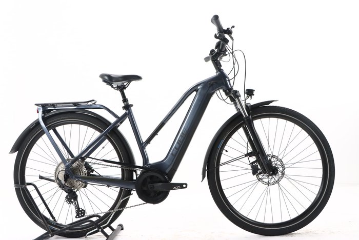 Cube Touring Hybrid Pro 625 2022