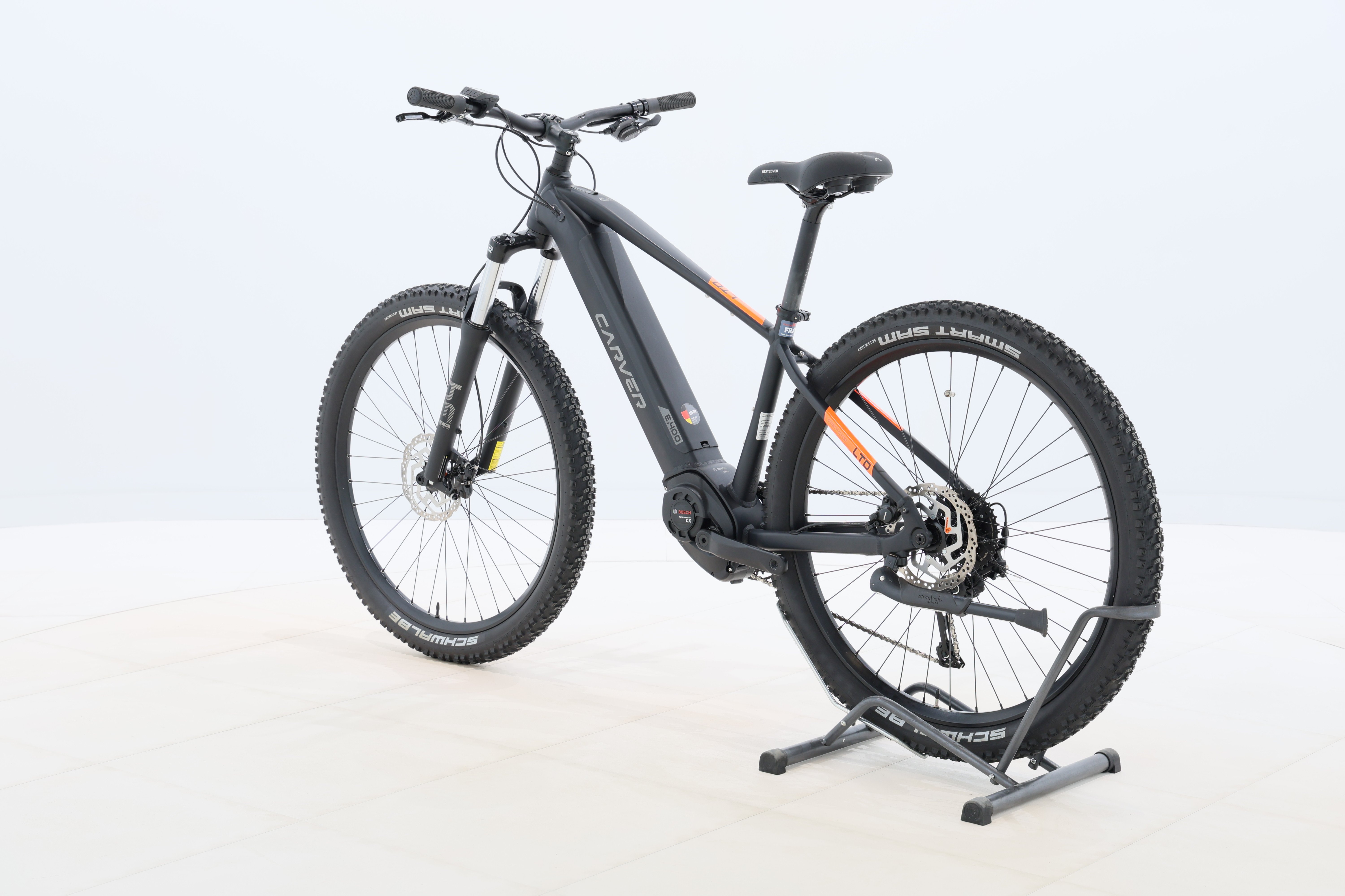 8b1a647d-dcba-4f1e-92c3-95a3feea20d1