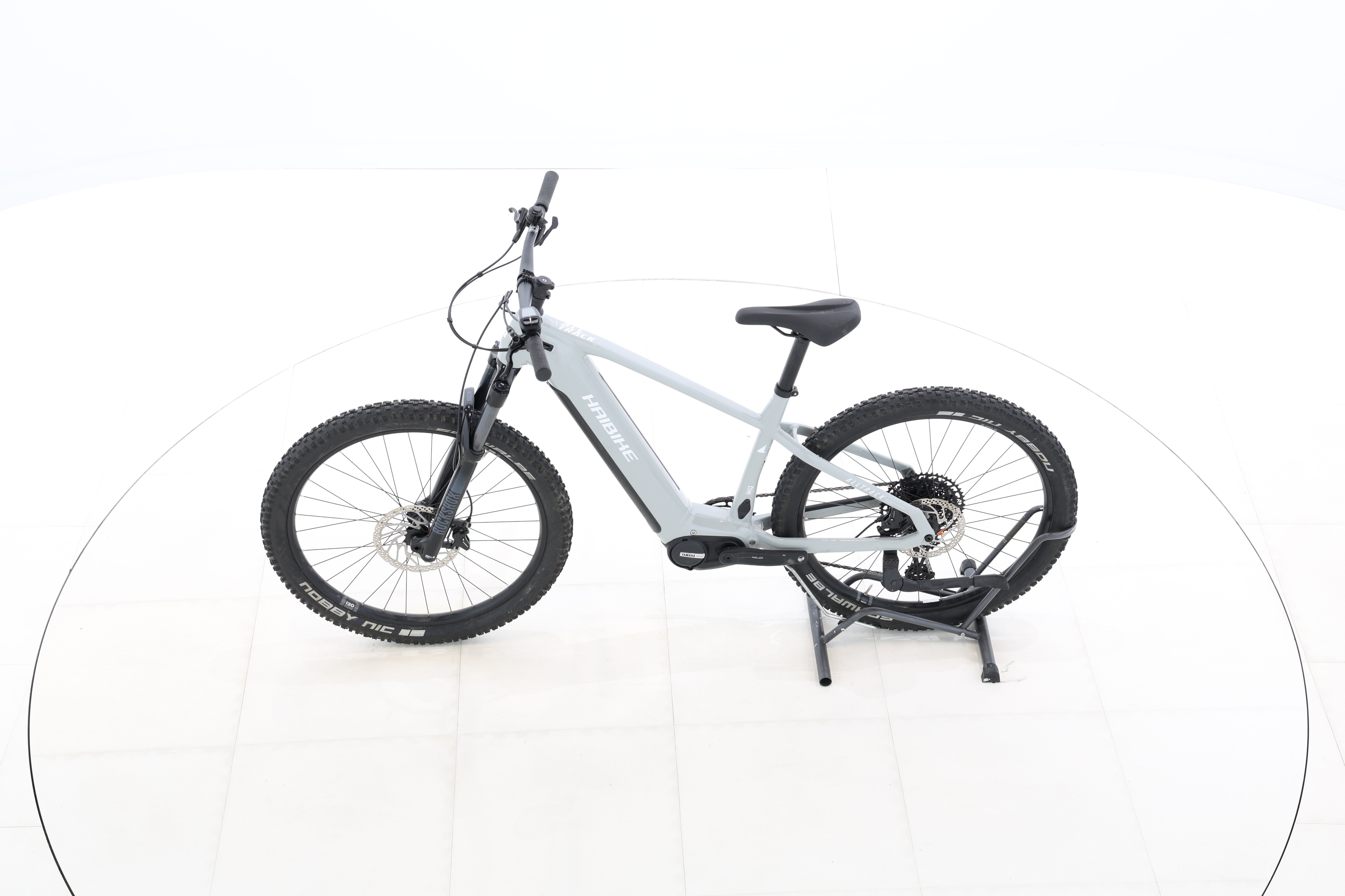 81bb8152-d6fa-4e26-8440-2ddbaf4ab8ec