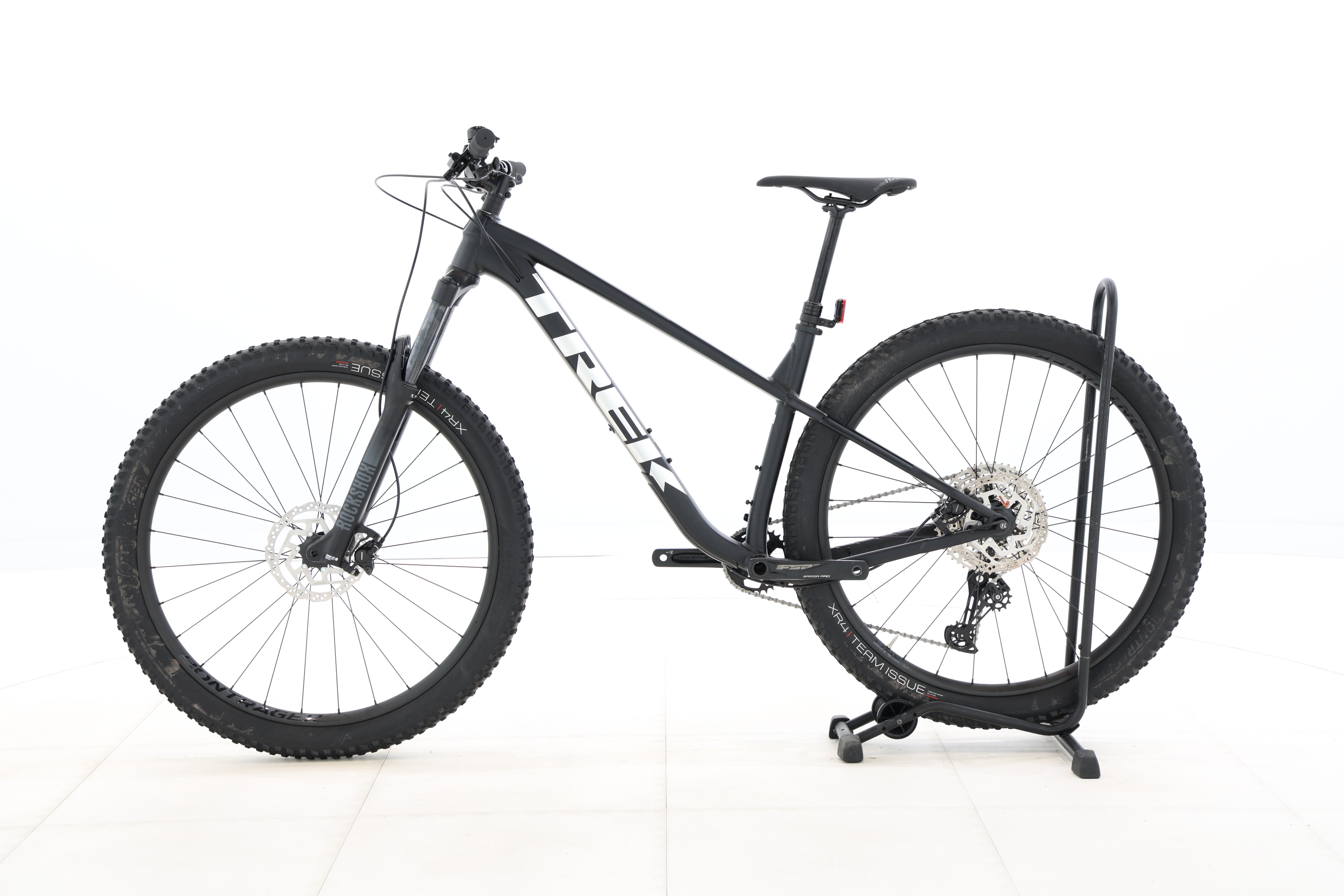 8a420649-e753-4f74-9c3d-638edbbc5f88