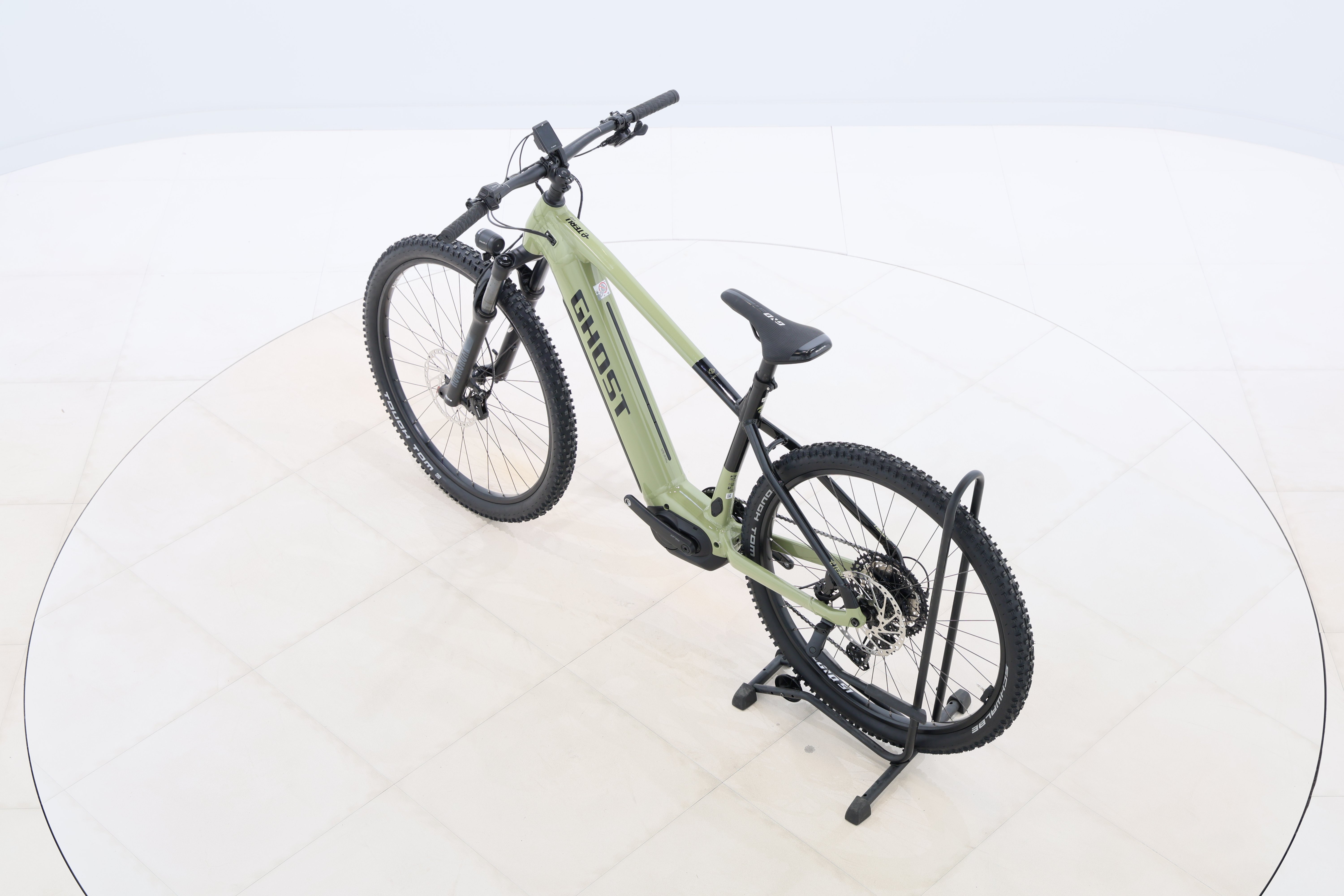 16b173e2-f417-4c04-9d2f-b870adcfe3a3