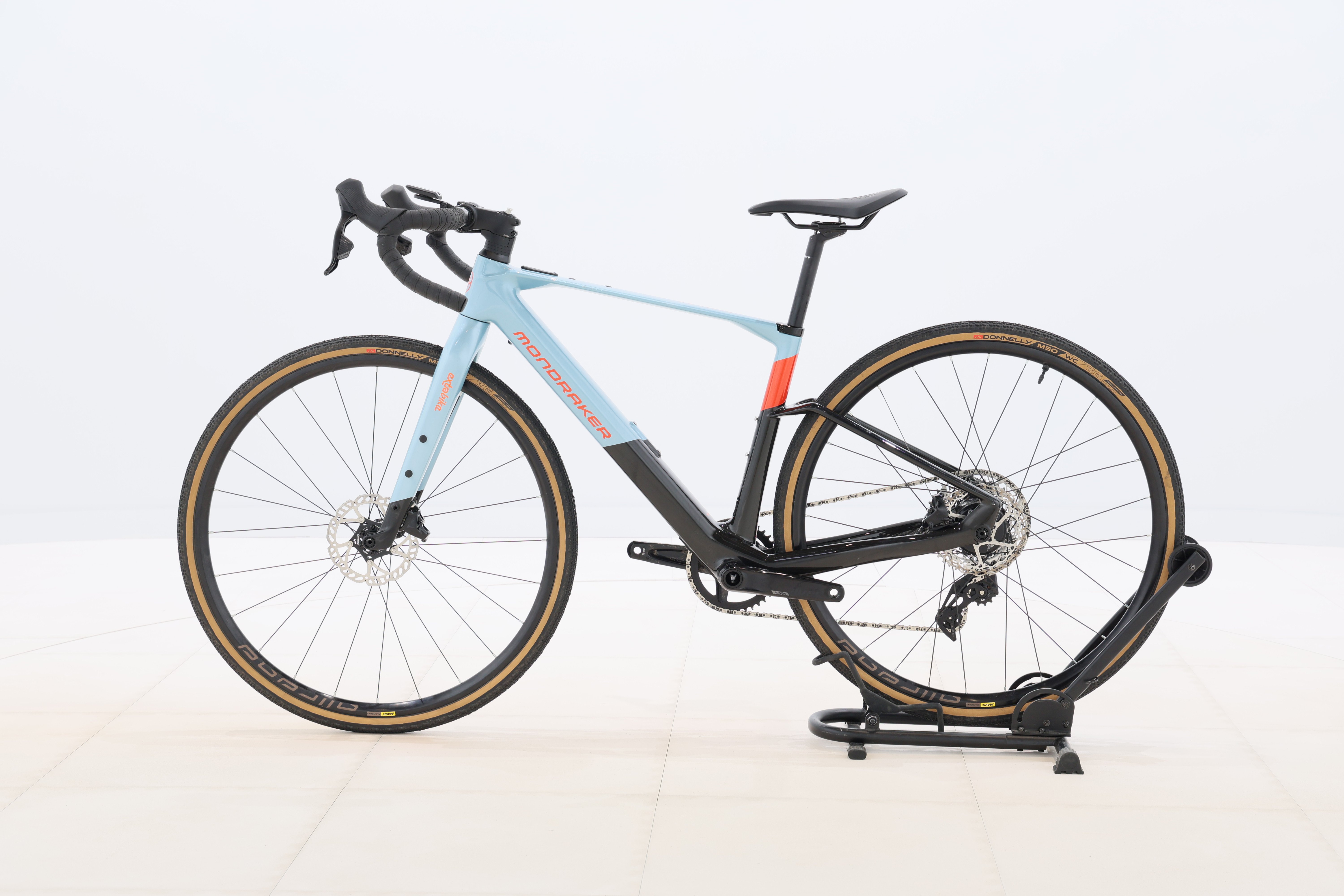 b21b3b00-2247-4dd2-acec-123106e0bf43