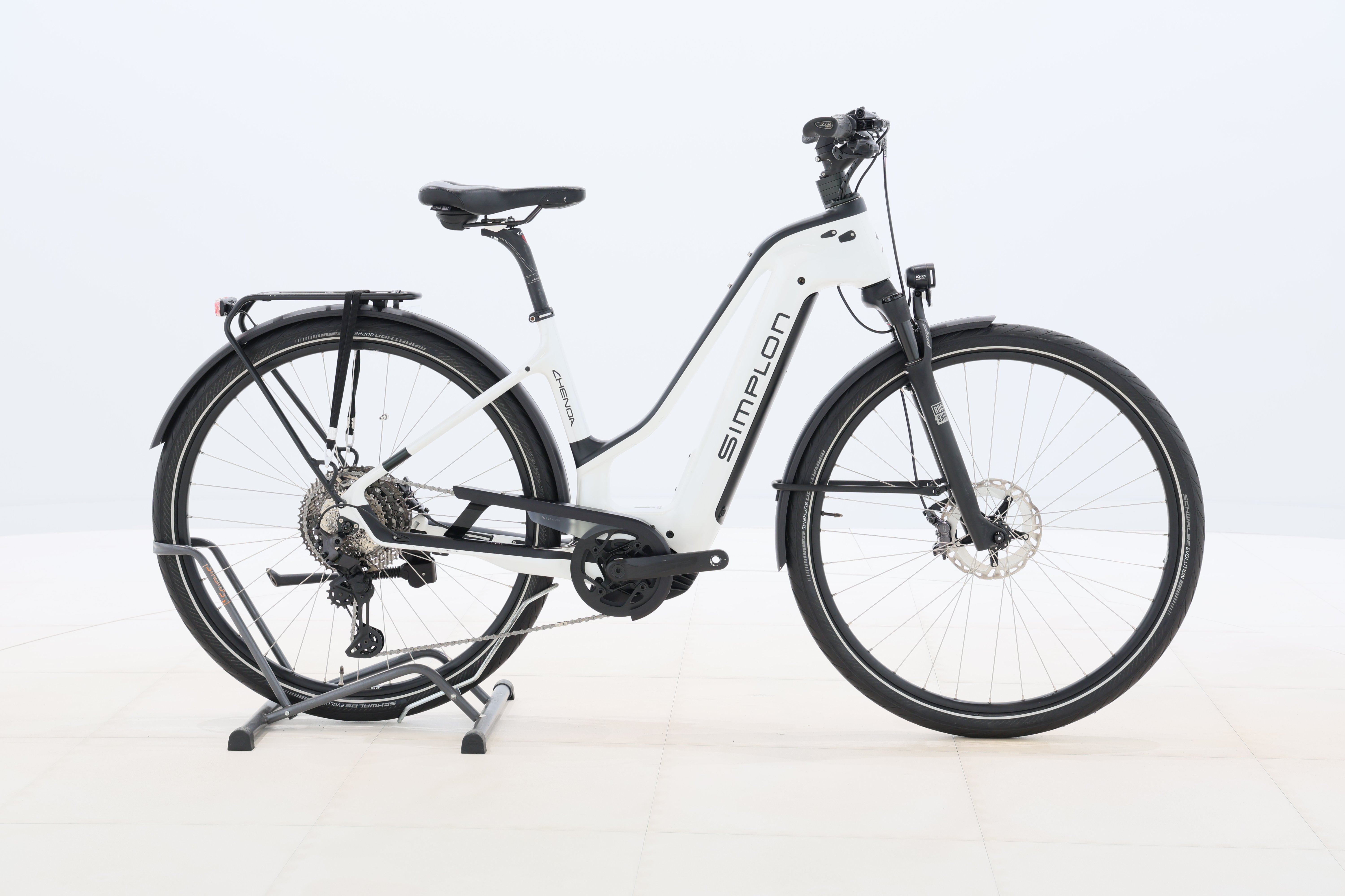 9dcbb986-4b11-47be-999d-1654d5c48bee