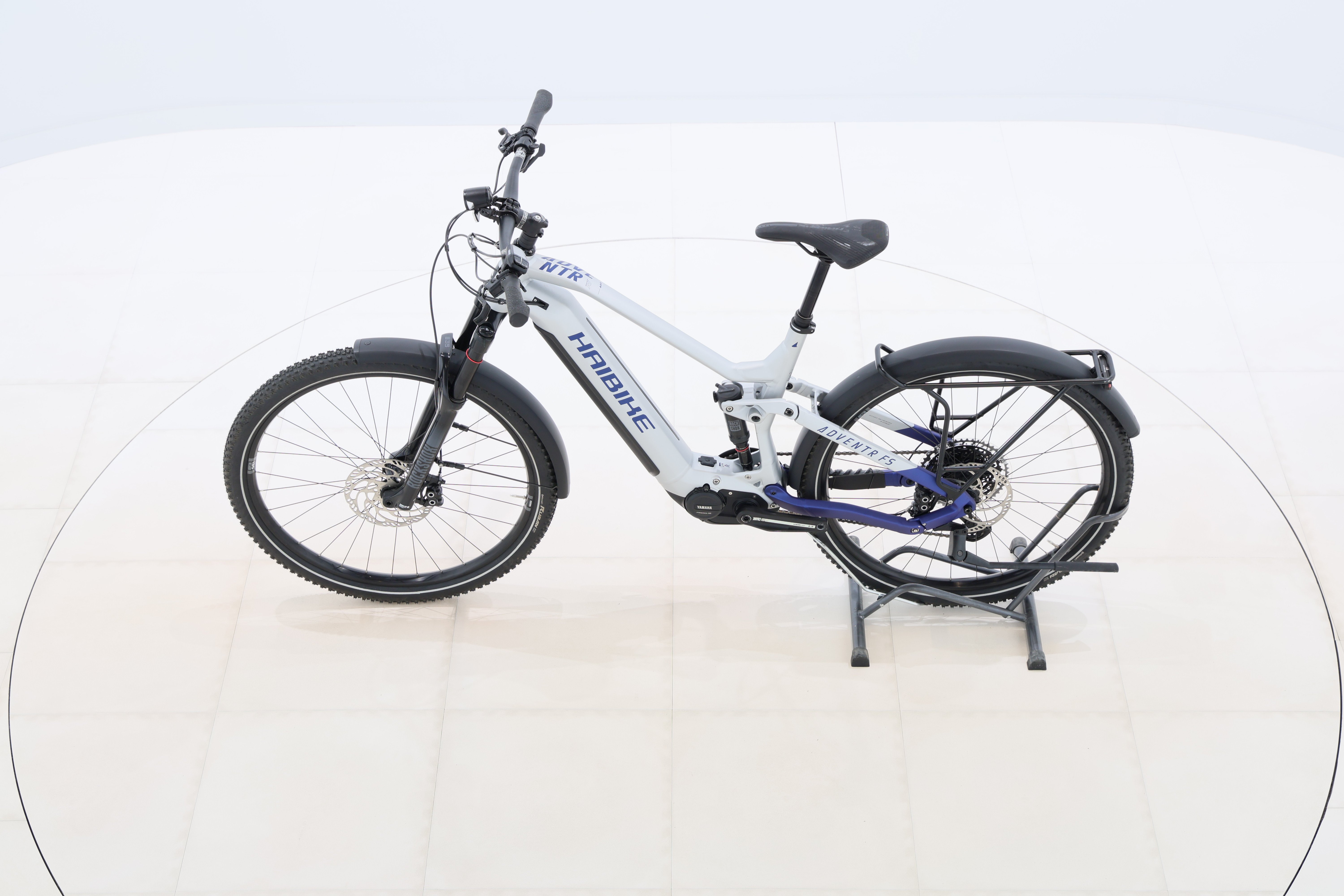 b6b523e9-7b17-45ee-a120-ff586b7d1123