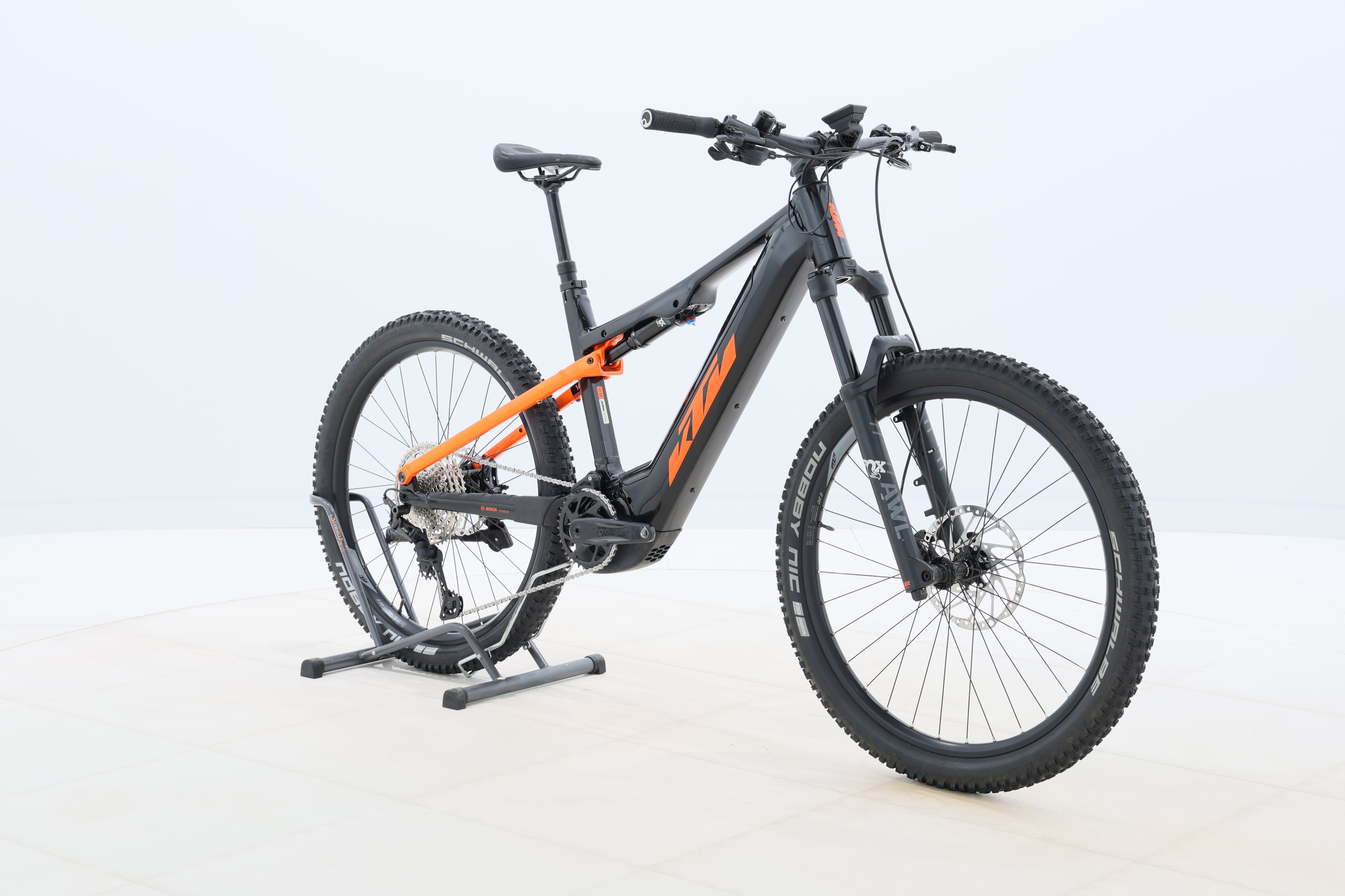 2f92ed03-628b-413f-a7bc-4745237ff1d6