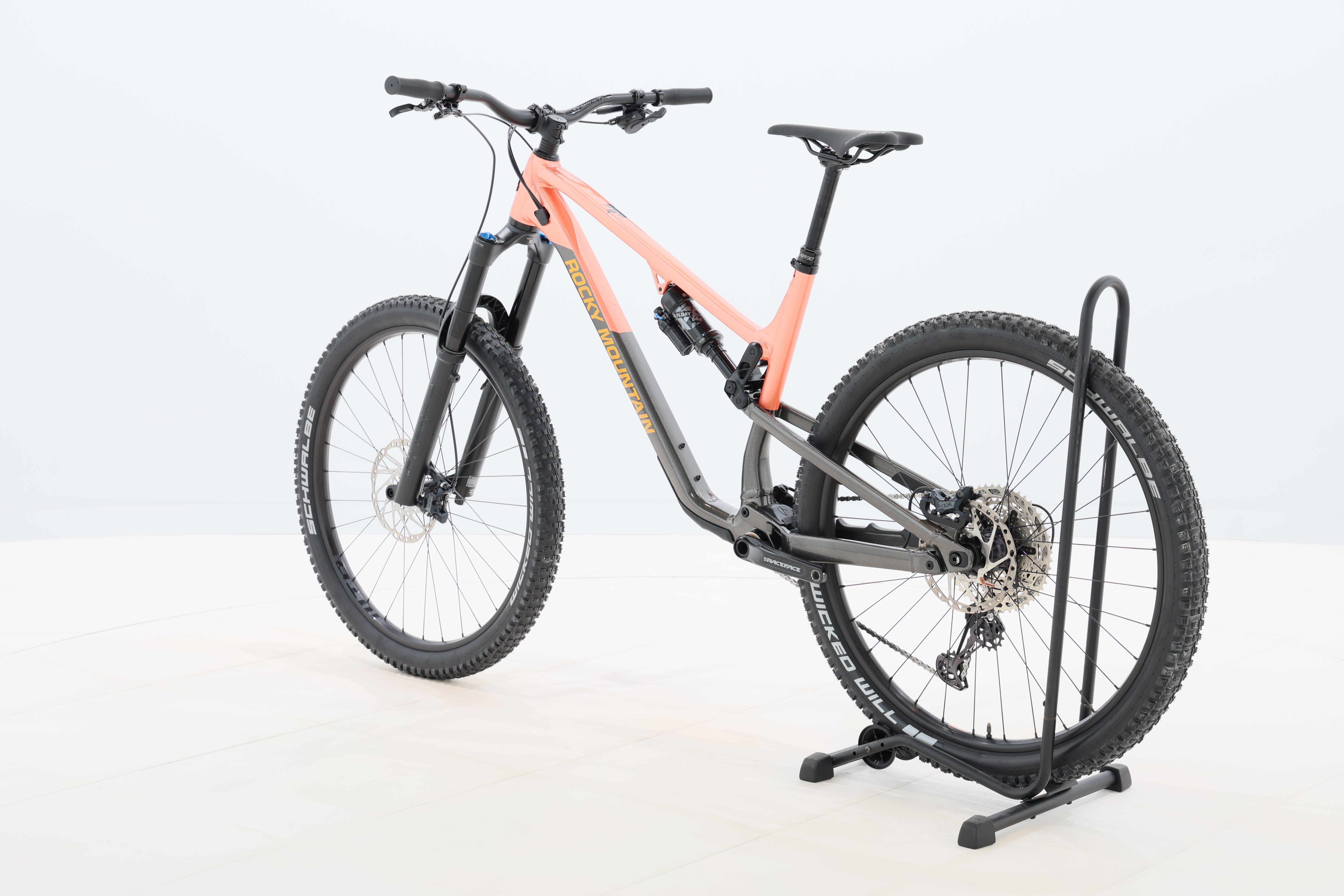 f9a0824c-5105-4c0e-a80e-83e1e7a4bcb9