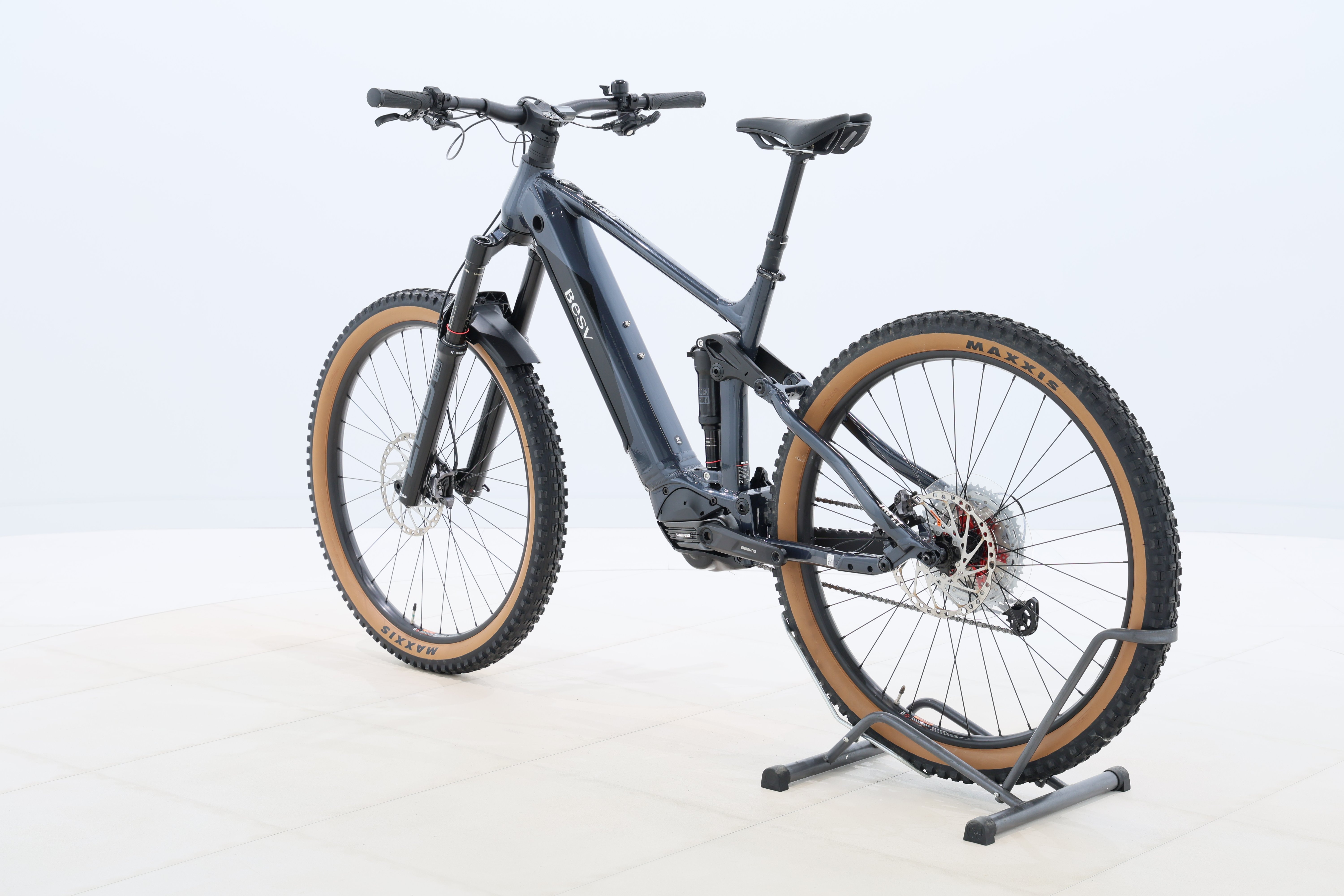 30f41f43-0fd9-446e-98c1-2757df69cfb5