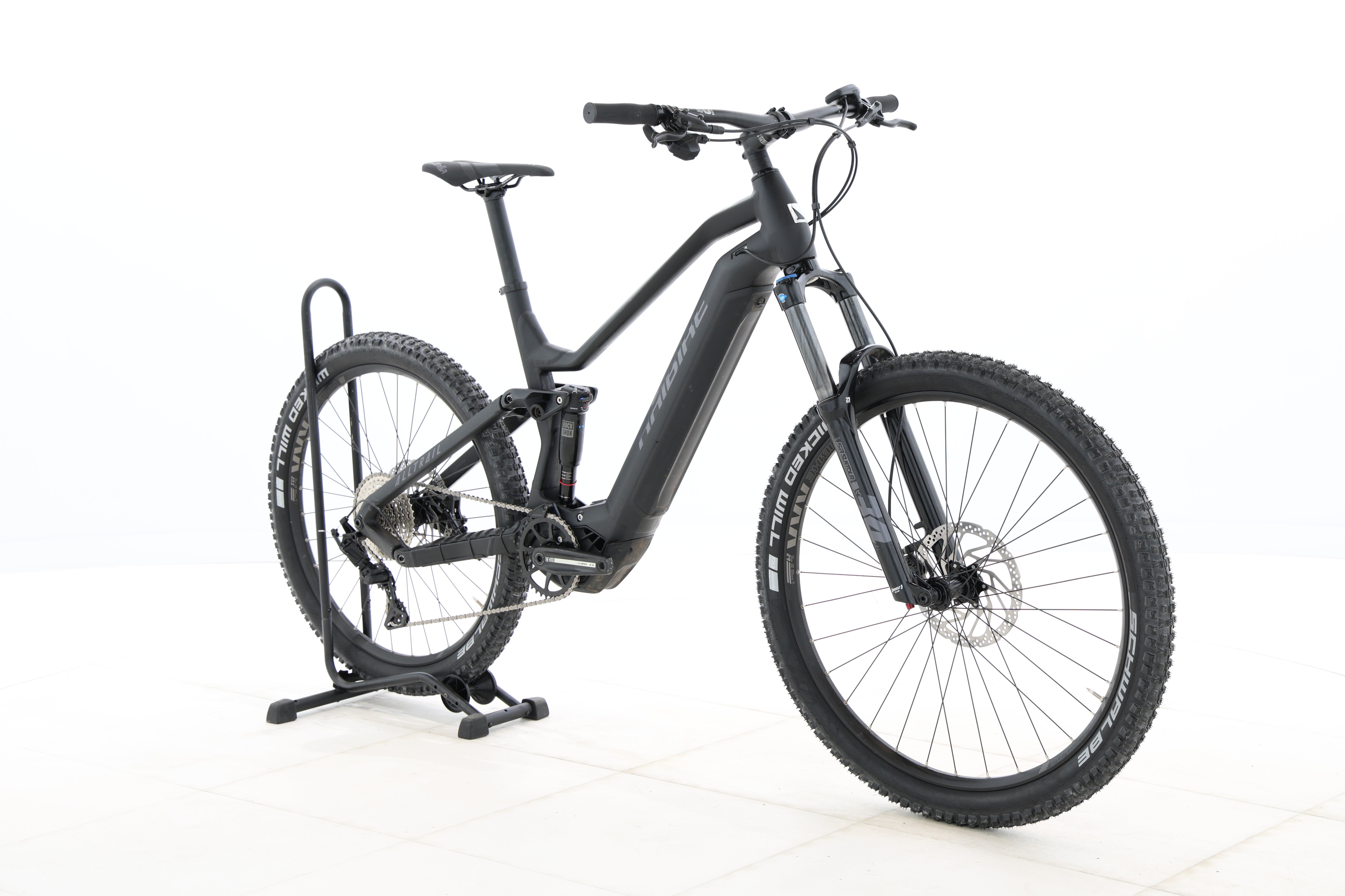 b94be269-99ef-42b1-8c1e-fa6850840289