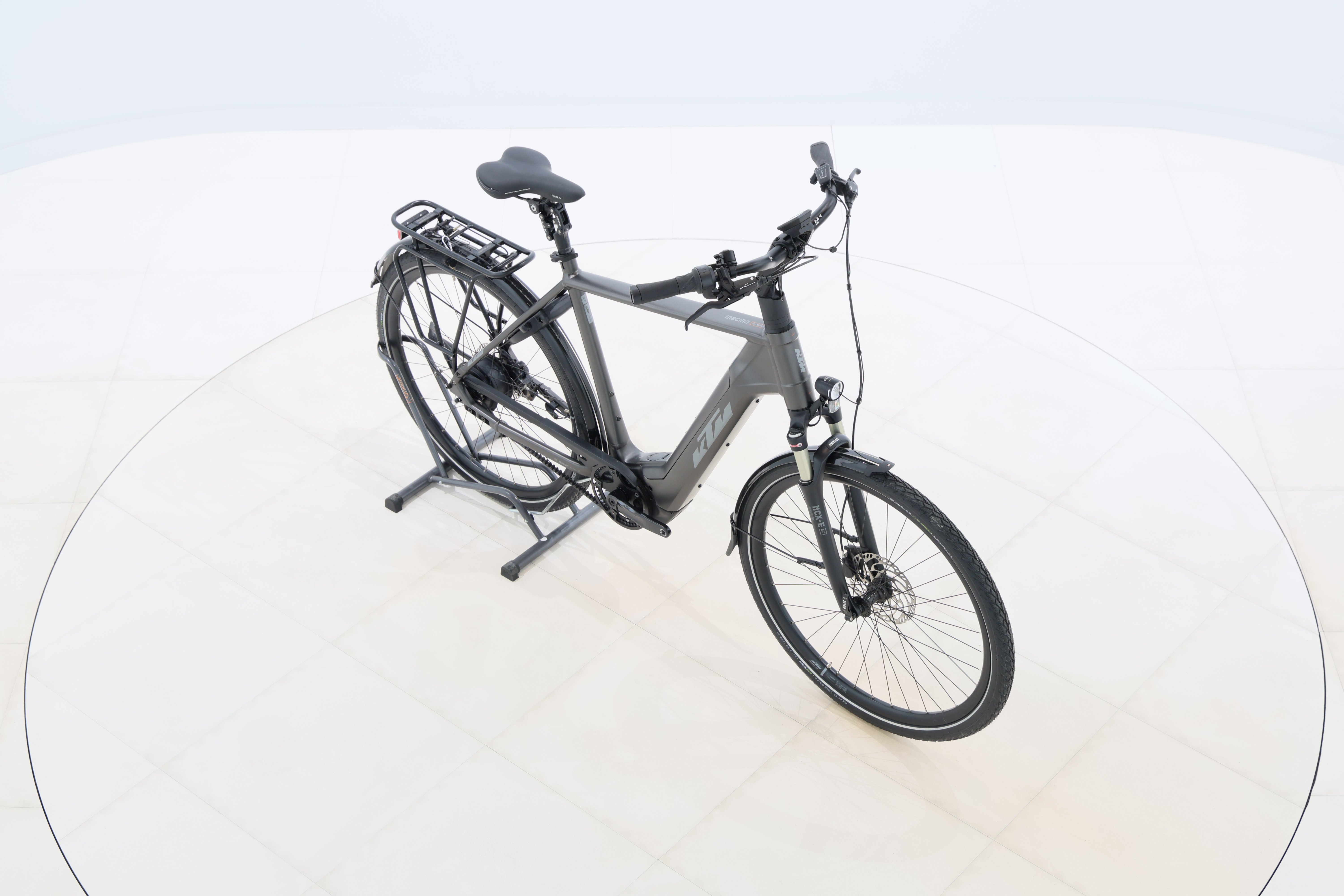 76b9e32b-c34c-4011-8a14-fcc9904f9158