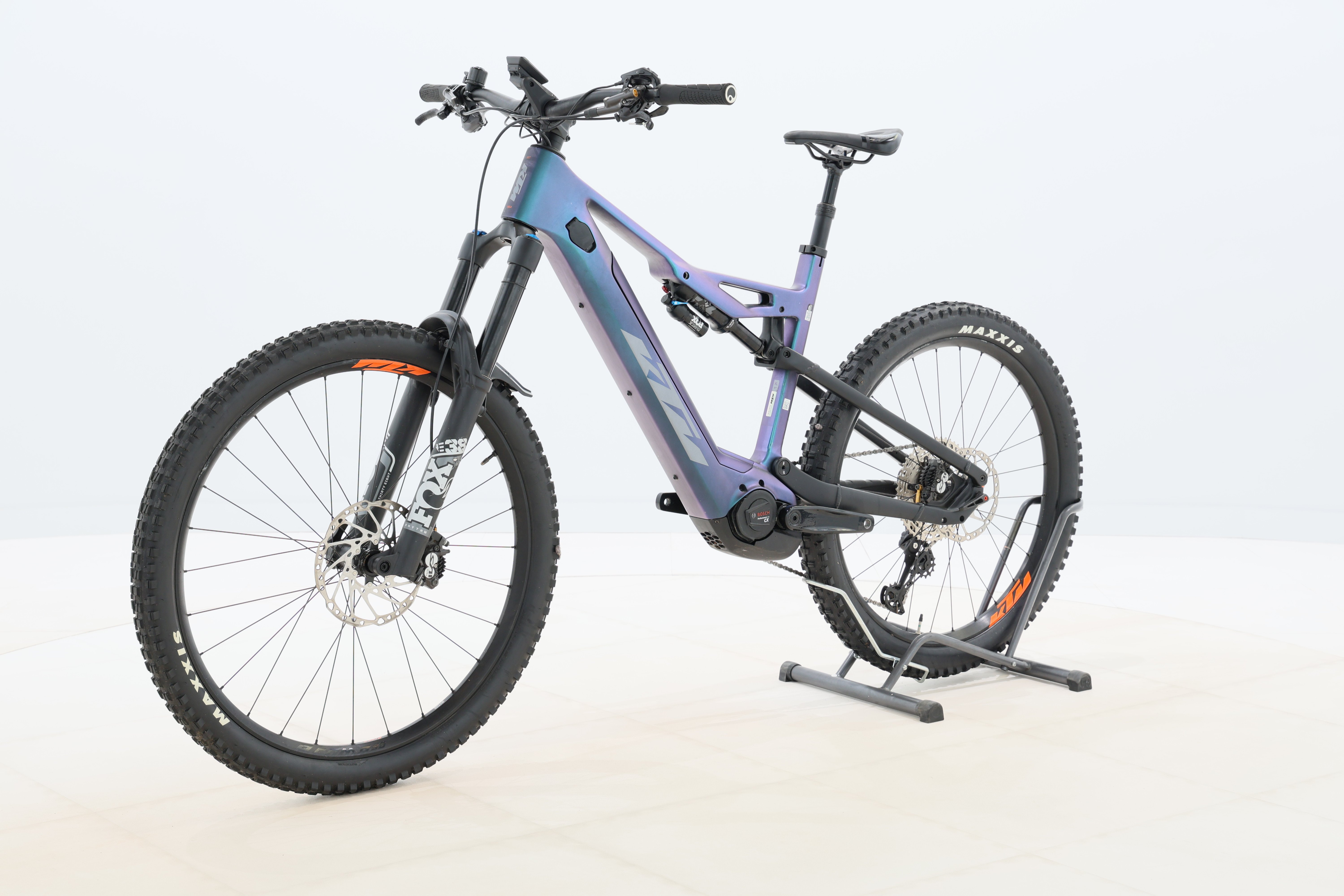 ef2299e1-2a6a-4ee8-85a3-2e06e6f78c4f