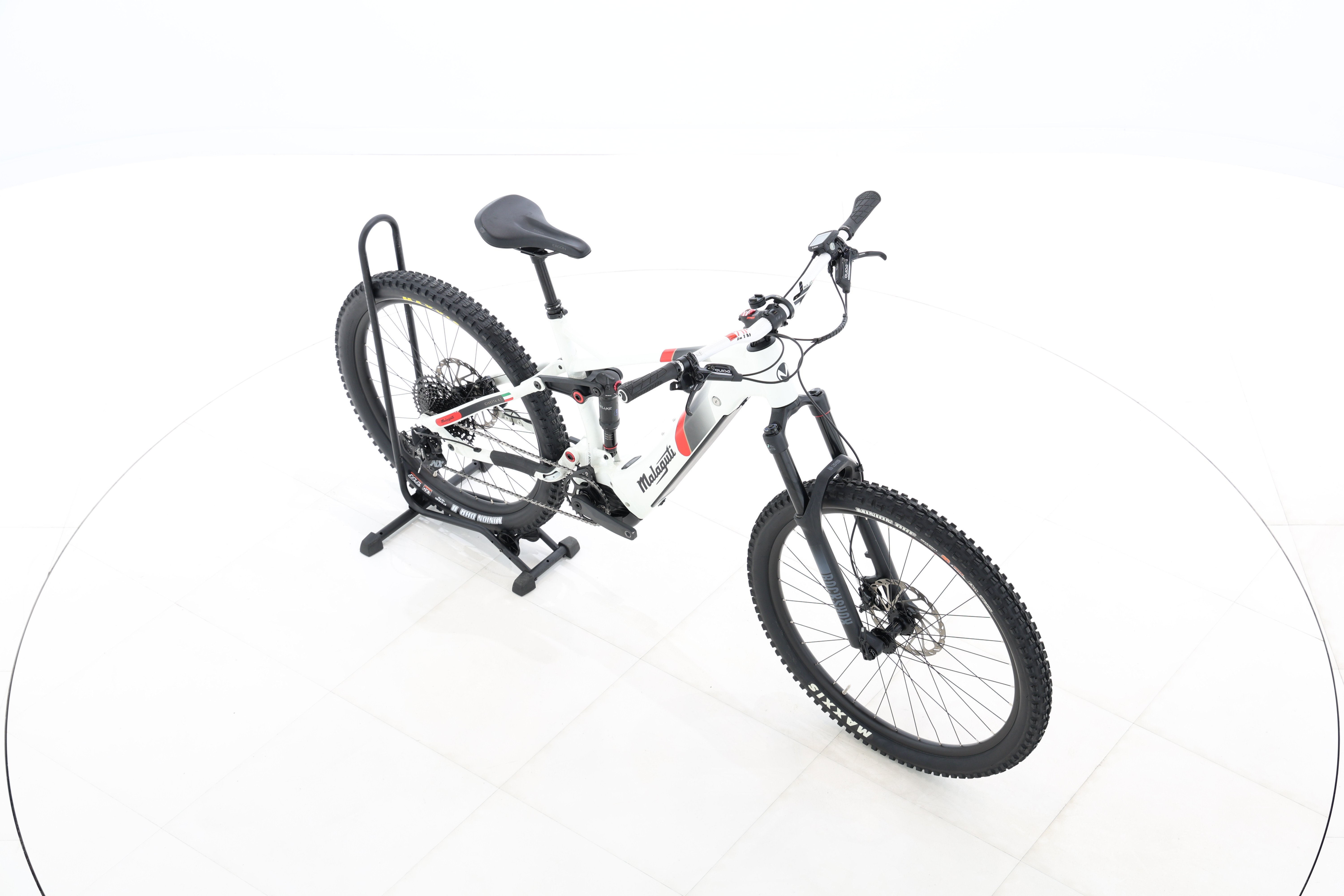 52db339c-90b7-4906-9650-dabf9447b3db