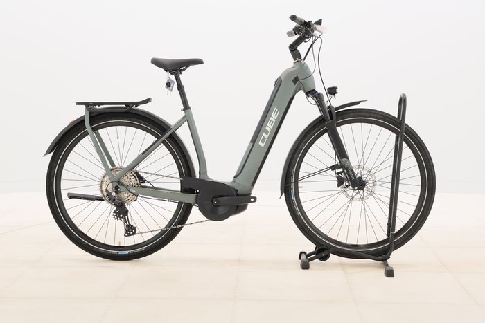Cube KATHMANDU HYBRID PRO 750 2023