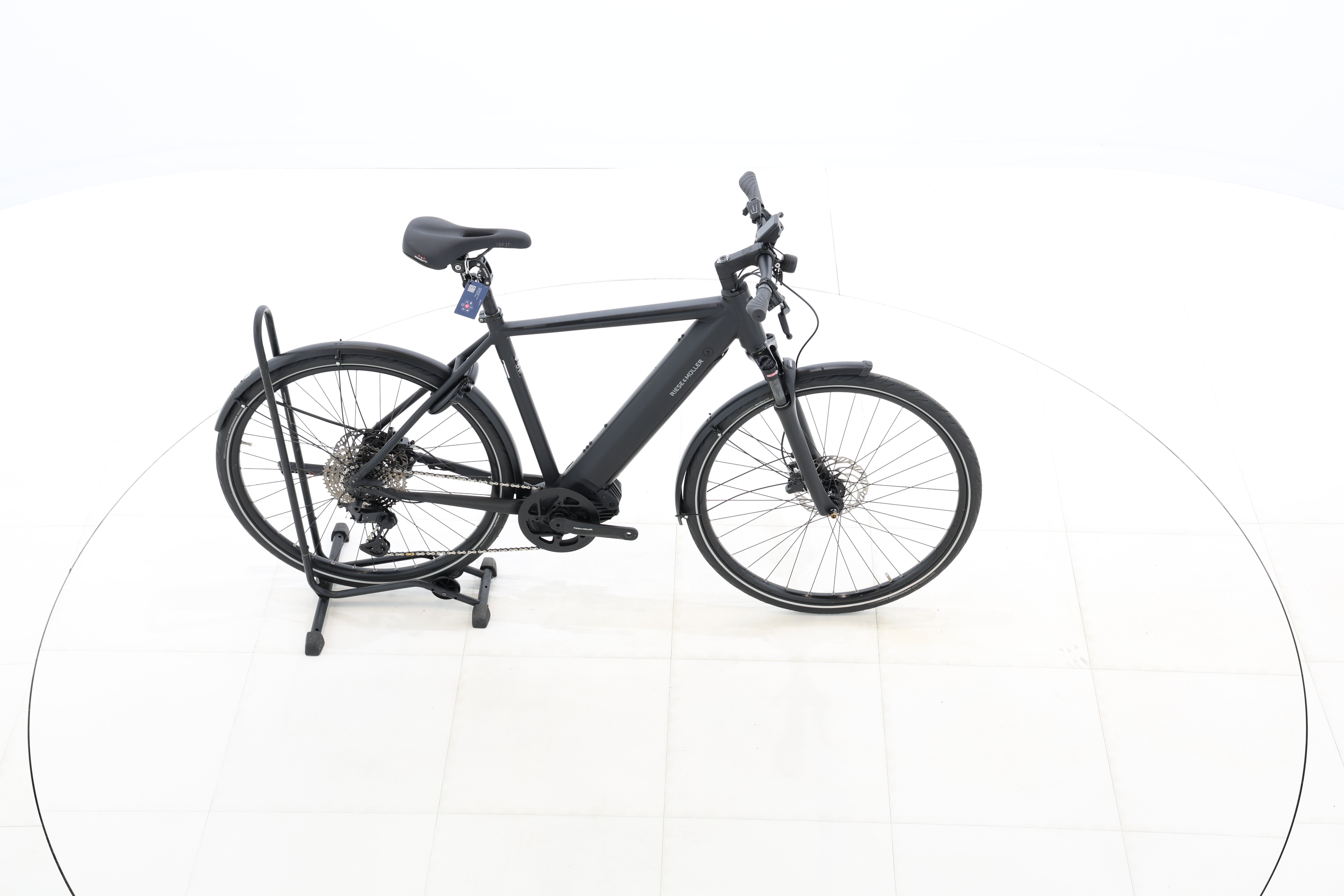 a6959b3b-692f-42ec-8d93-a8539eafd3e8