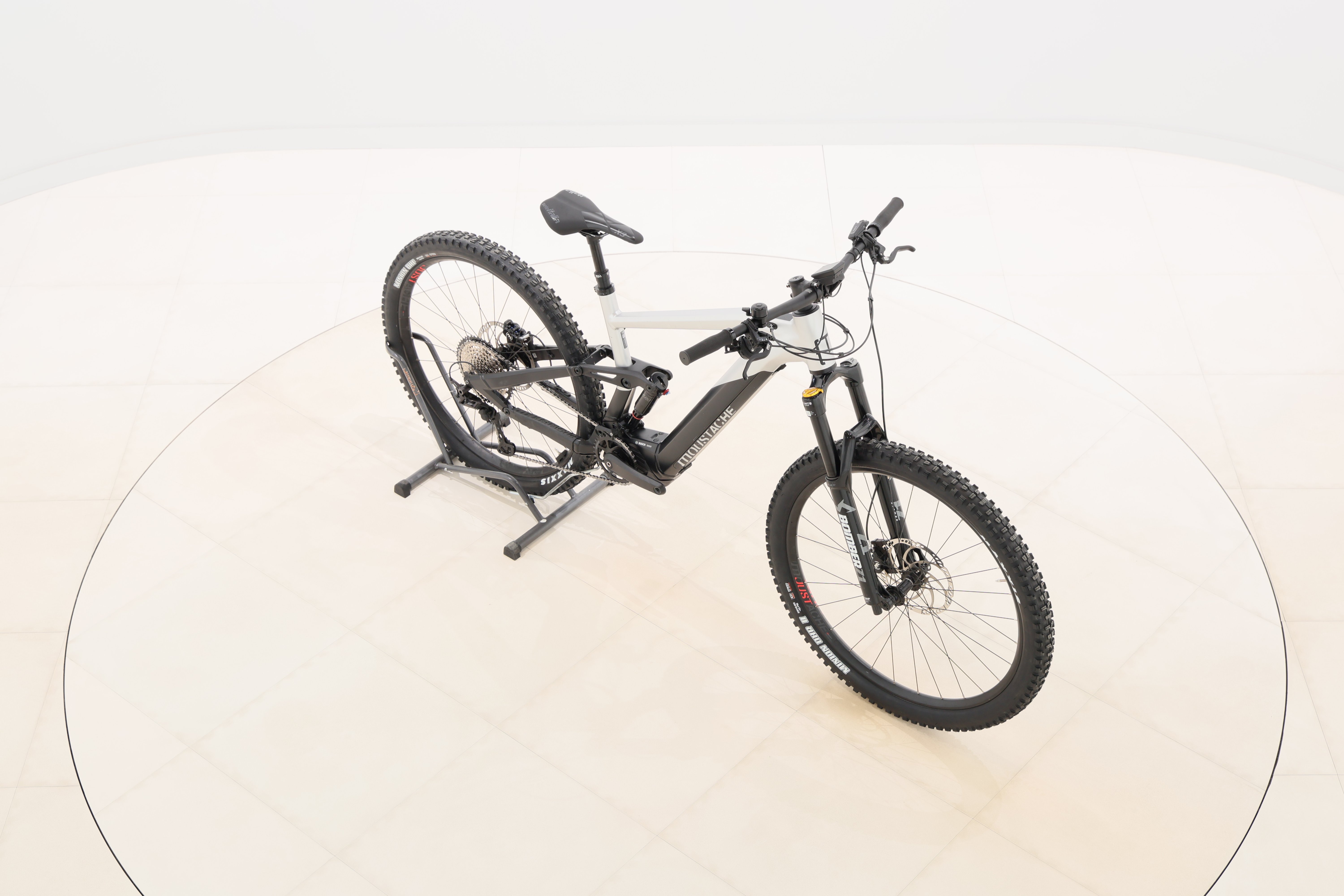 d6cf9d1e-9919-4722-8b1e-1e3e9d42b280