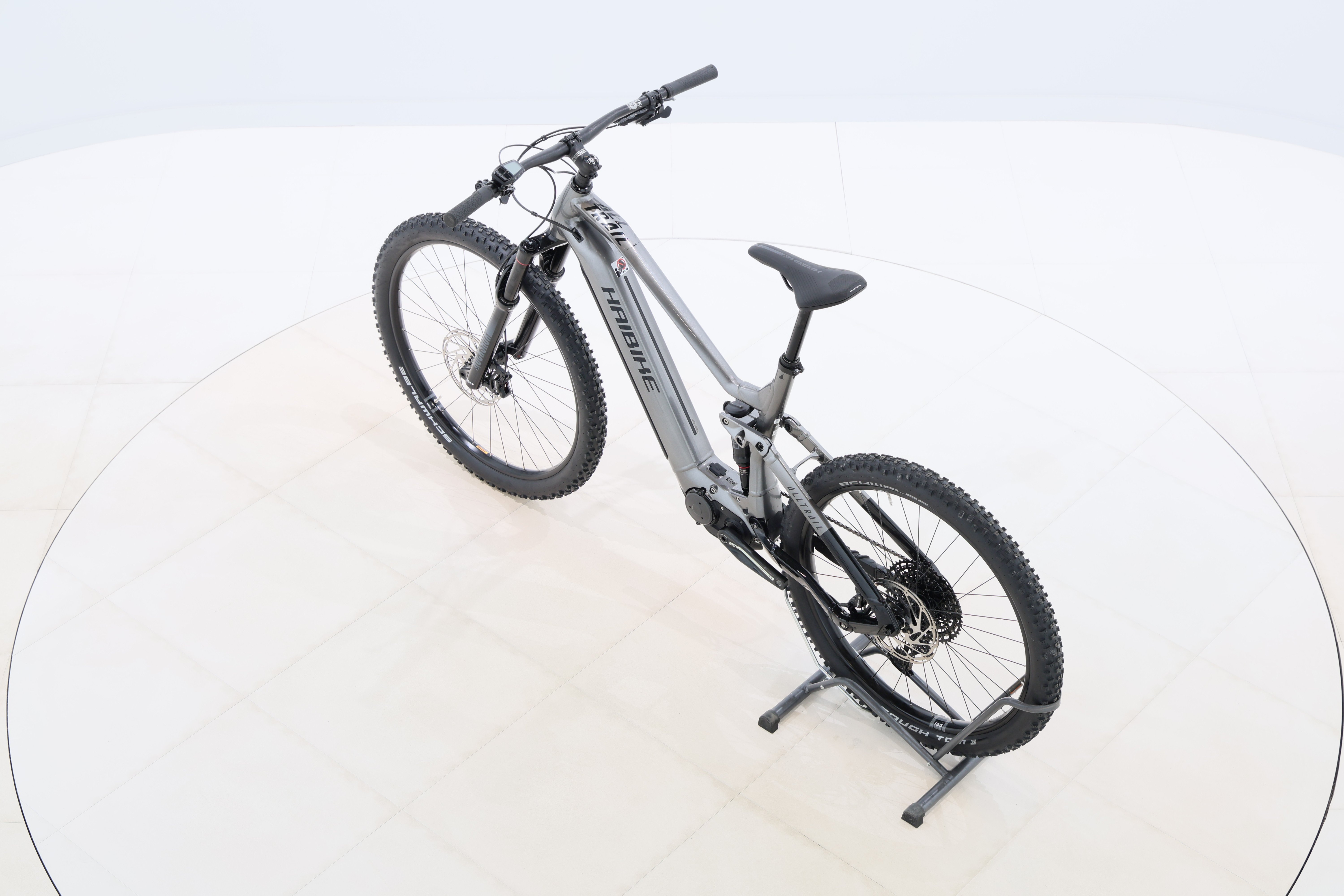 4e5cd9c2-f6fa-40f2-9dbd-16949ef8573d