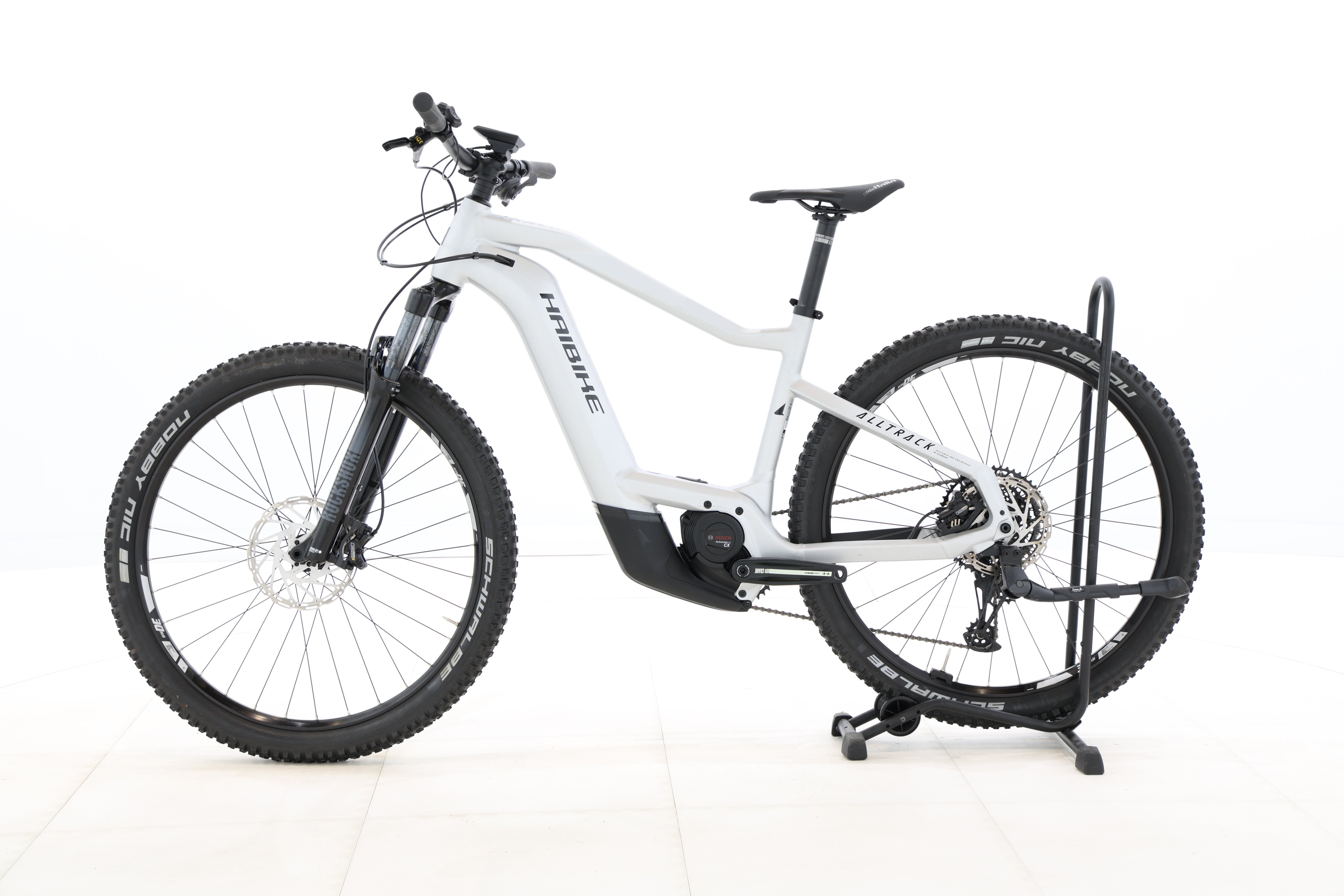 daacd42e-f3b9-43d3-976e-a0e51767083f