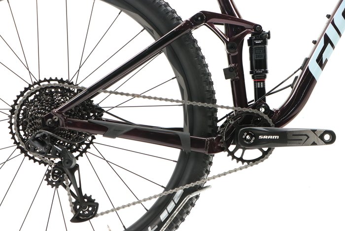 Giant Stance 1 2022