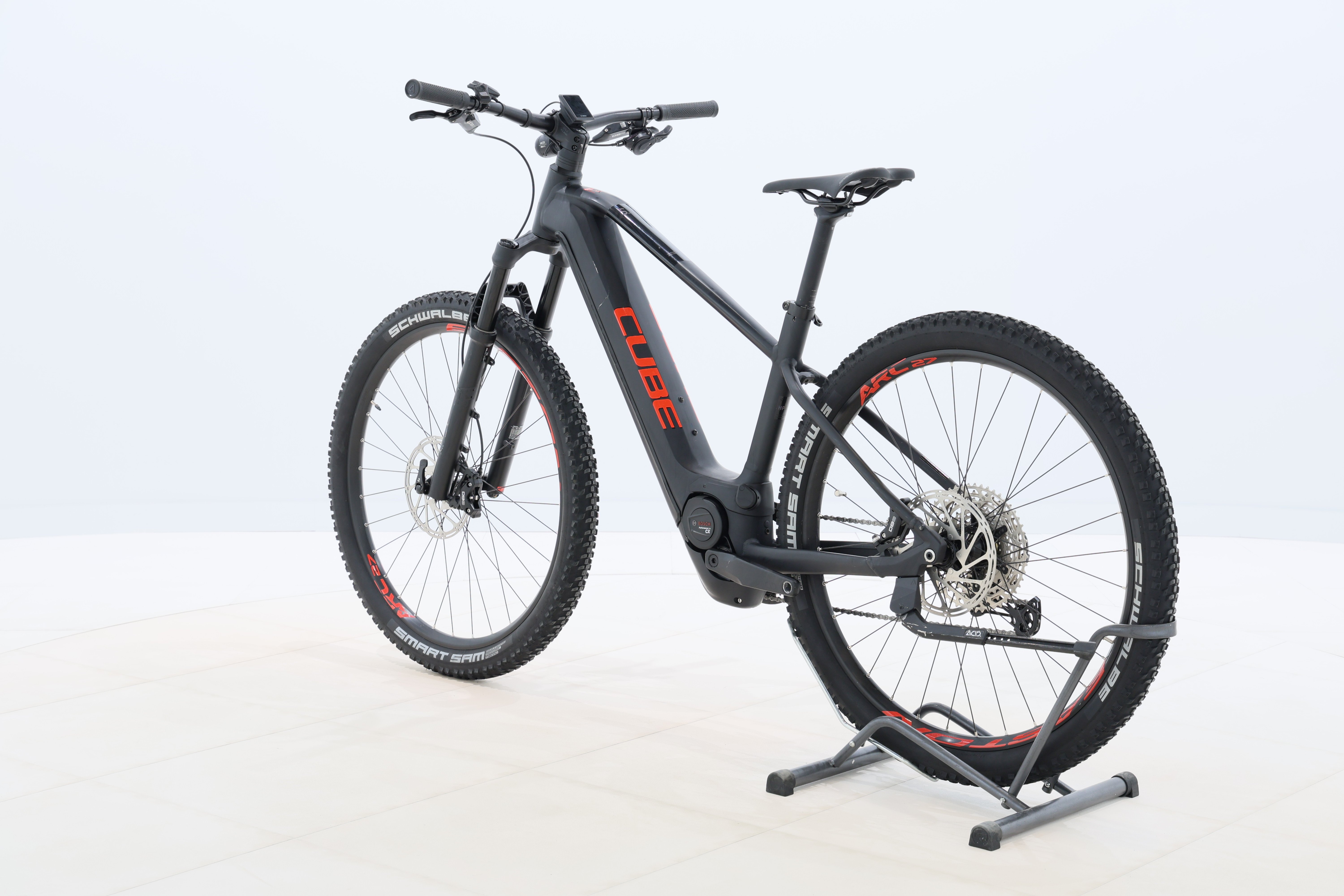 d8c4a076-2edd-4e25-a706-6c6886311b12