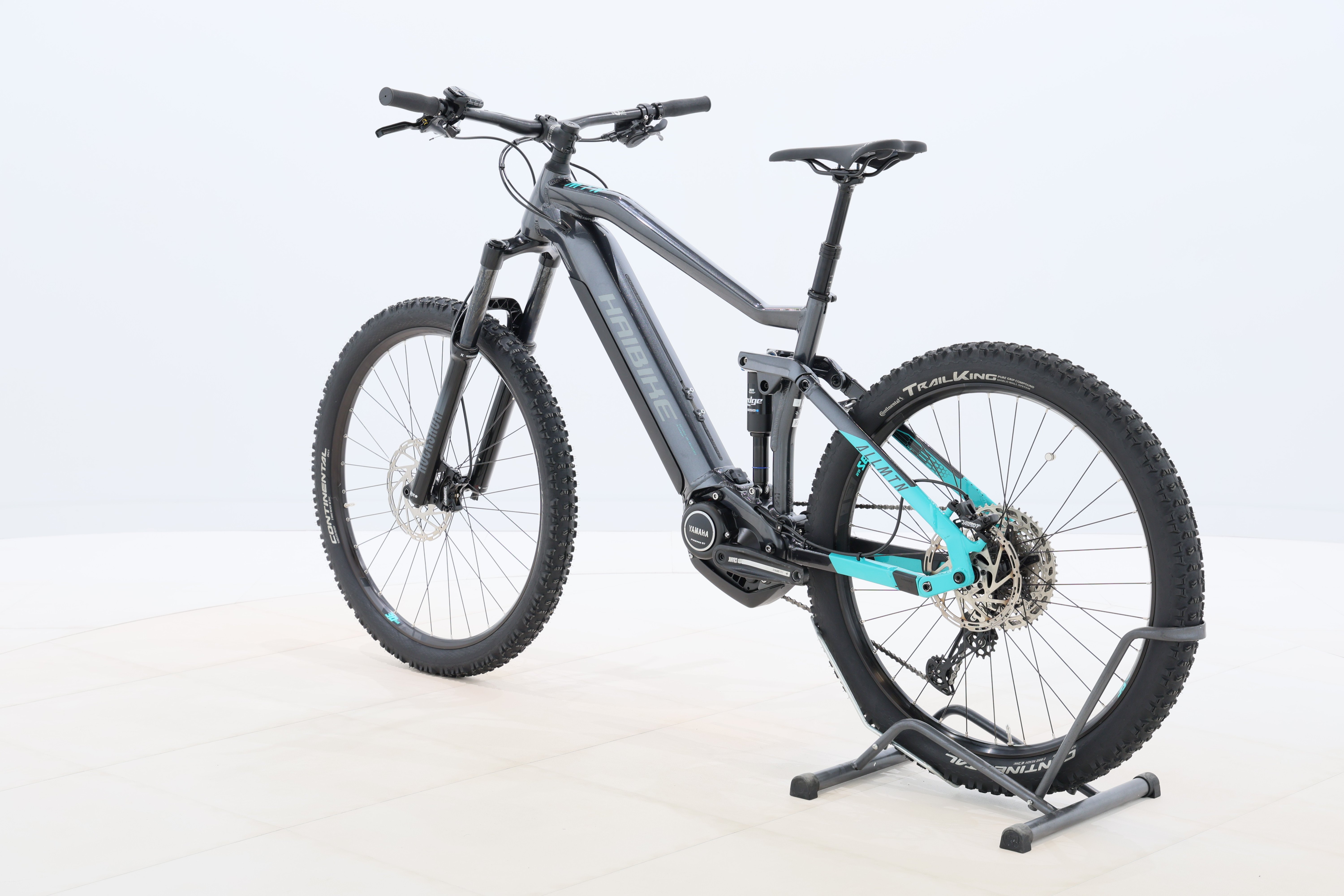 f31951ed-418b-40b8-9910-d6b8ec851578