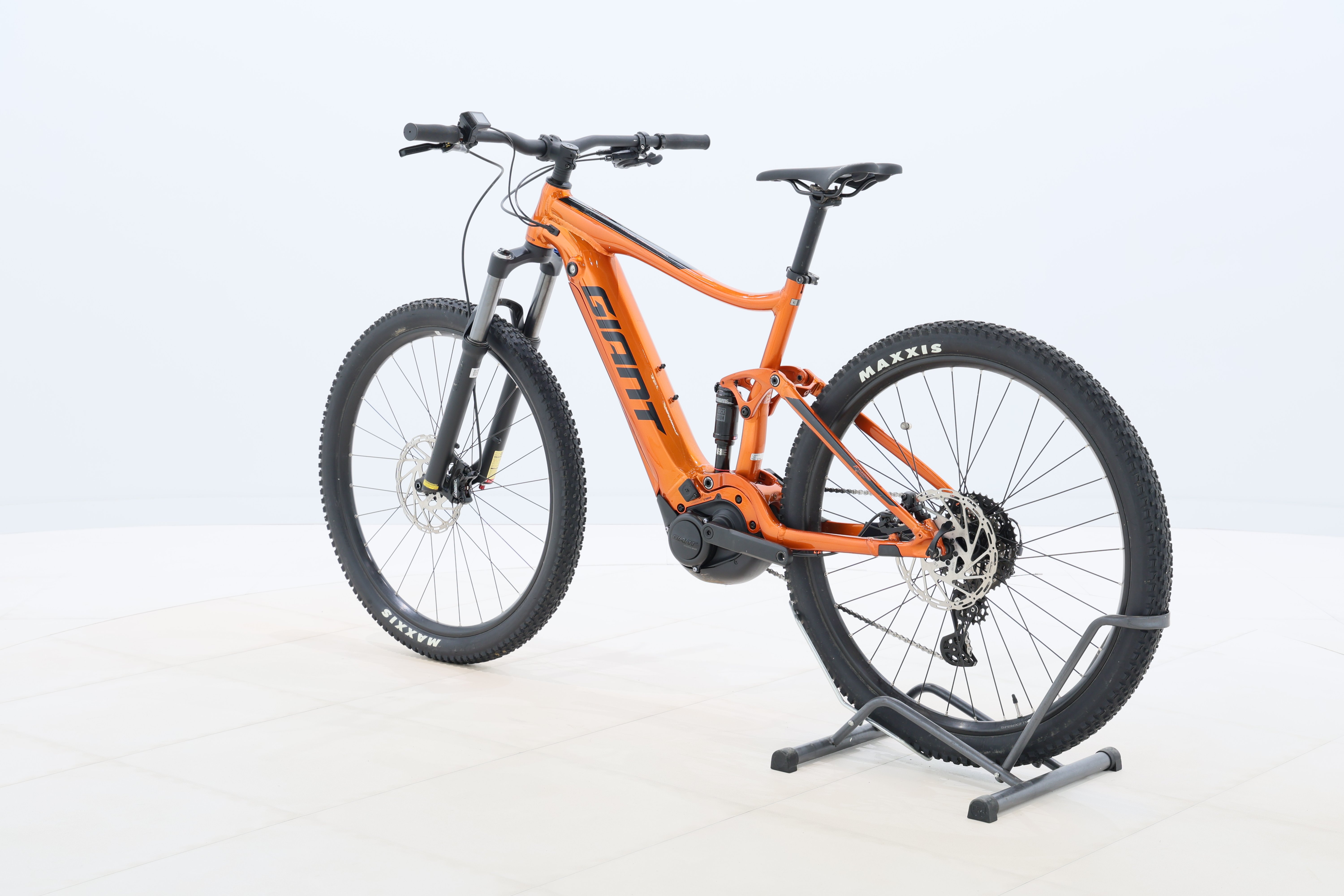 04ee30db-27f9-4b66-84d5-cea02b62fda6