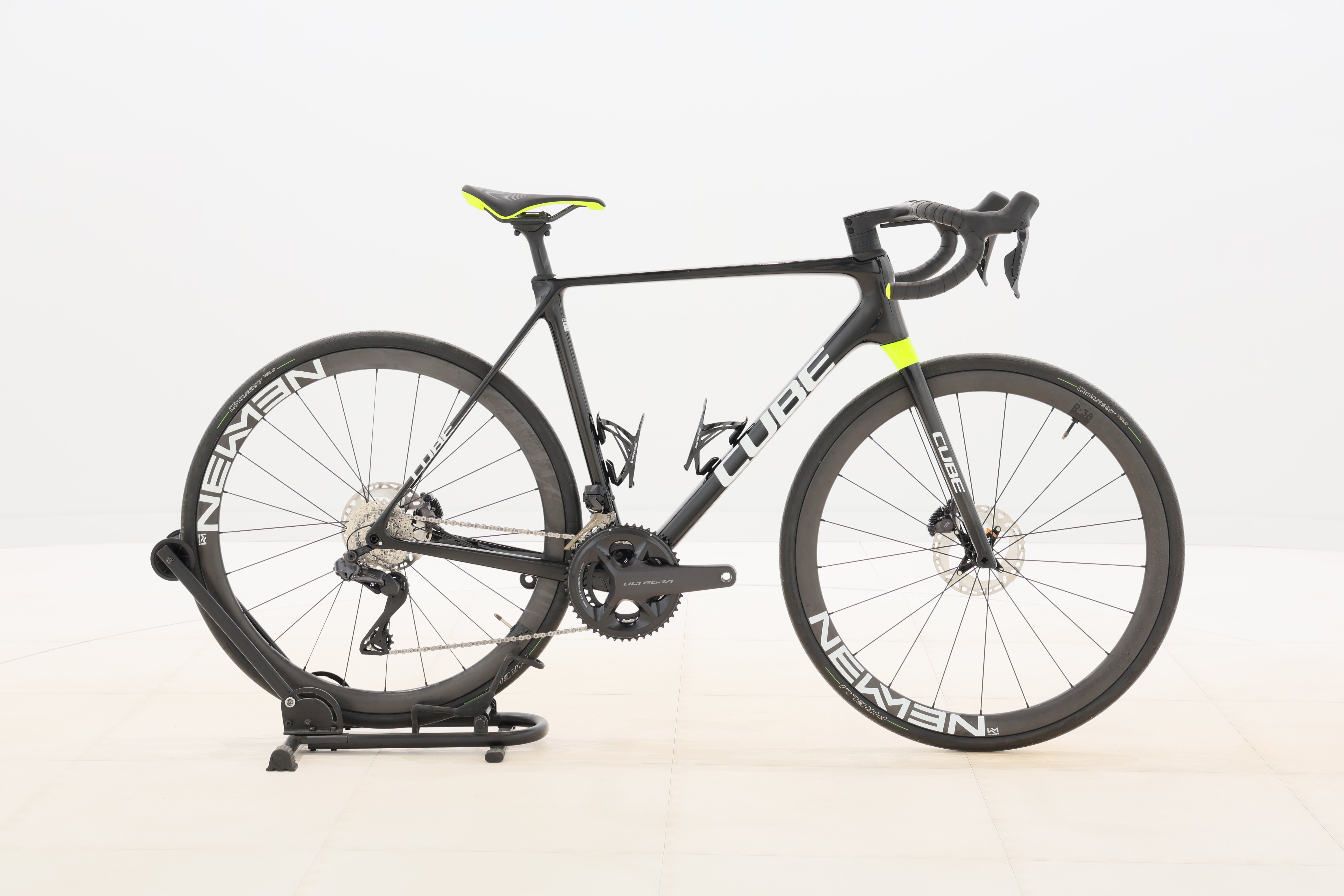 bdb99430-be3b-45a3-ad2c-d8baae6c3362