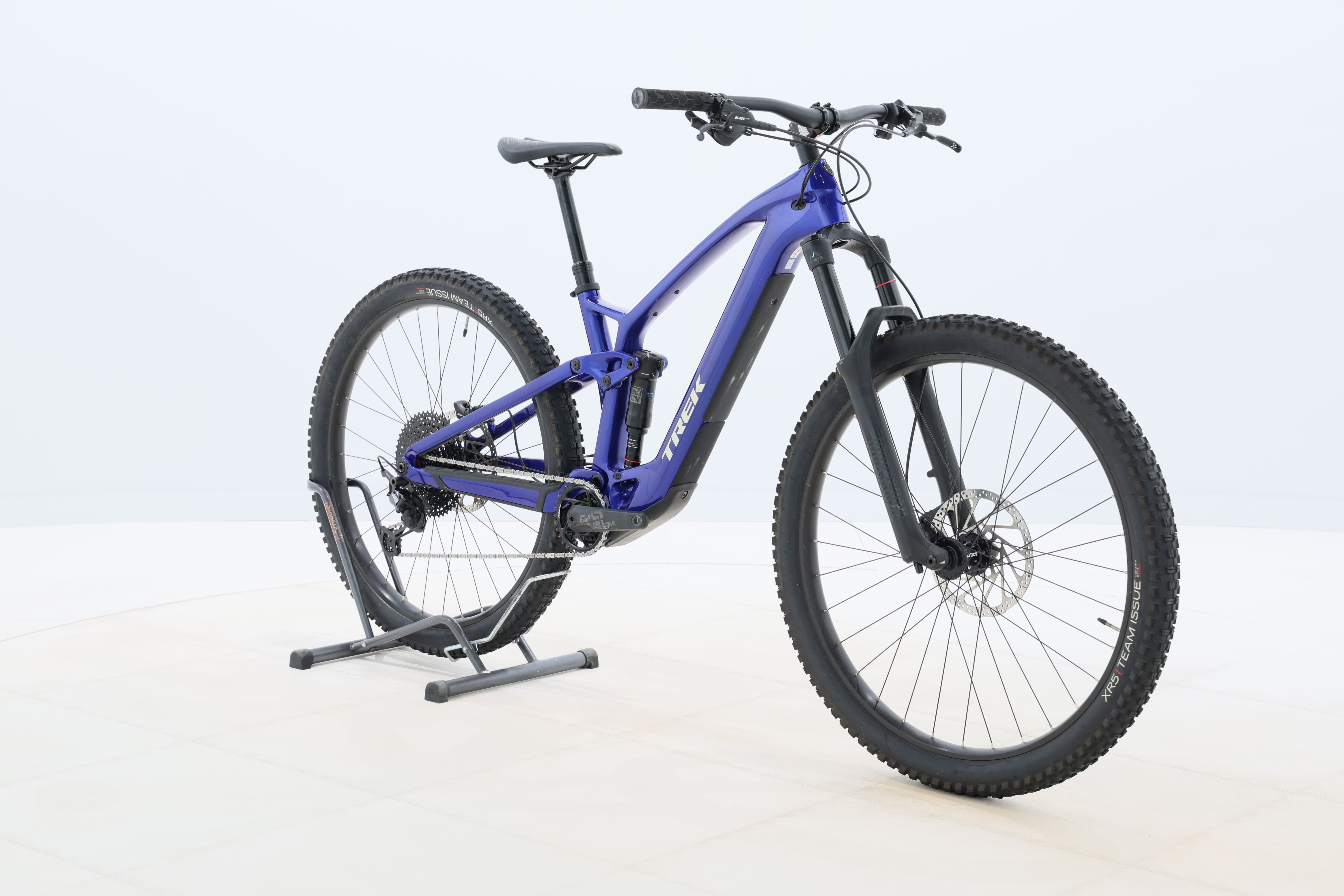 e6cccc86-b1b5-4005-aff9-3981121e7ae5